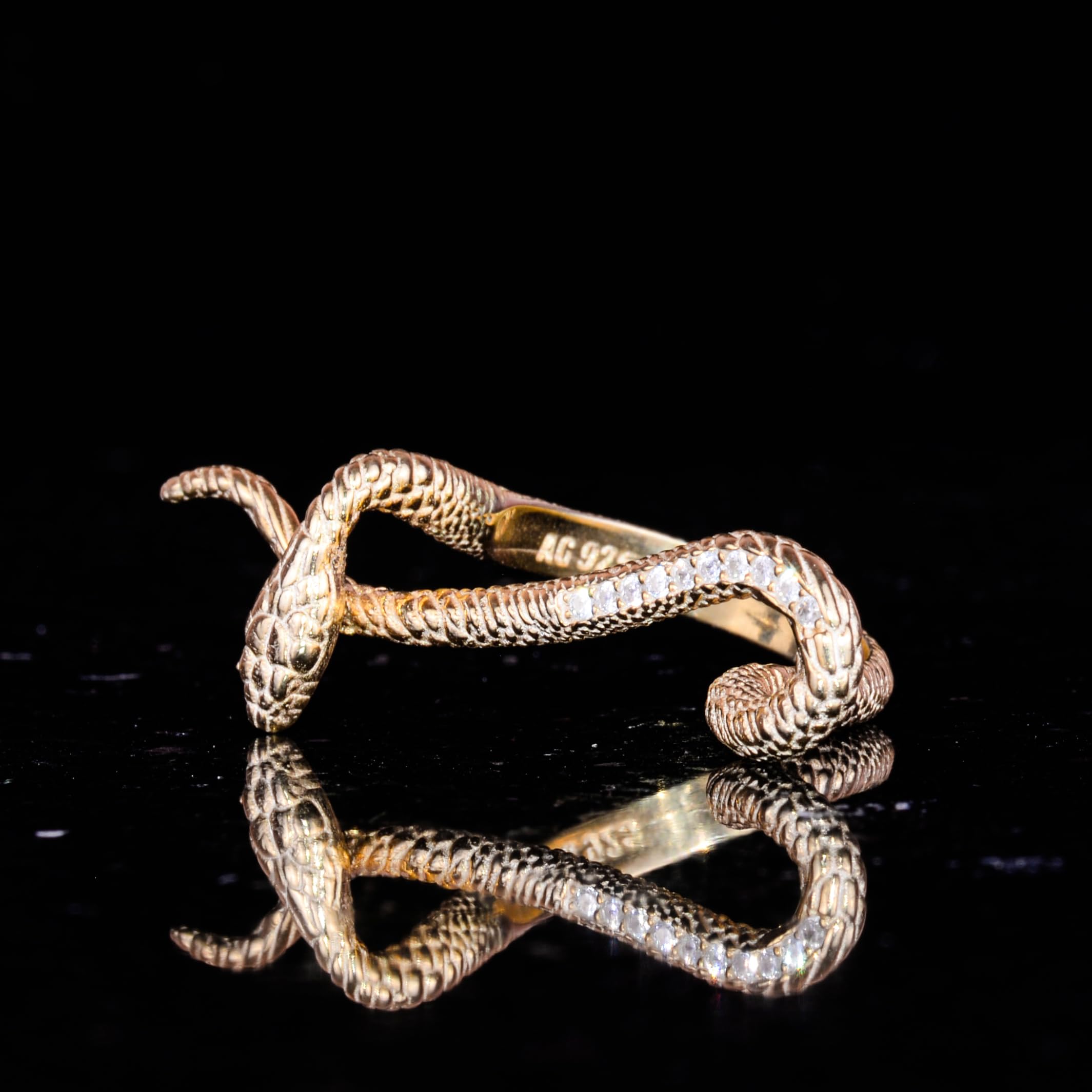 KAMBO Anillo de plata de ley 925 para mujer, diseño de serpiente chapado en oro, elegante pieza de declaración, plata, sin piedras preciosas, Sin piedras preciosas