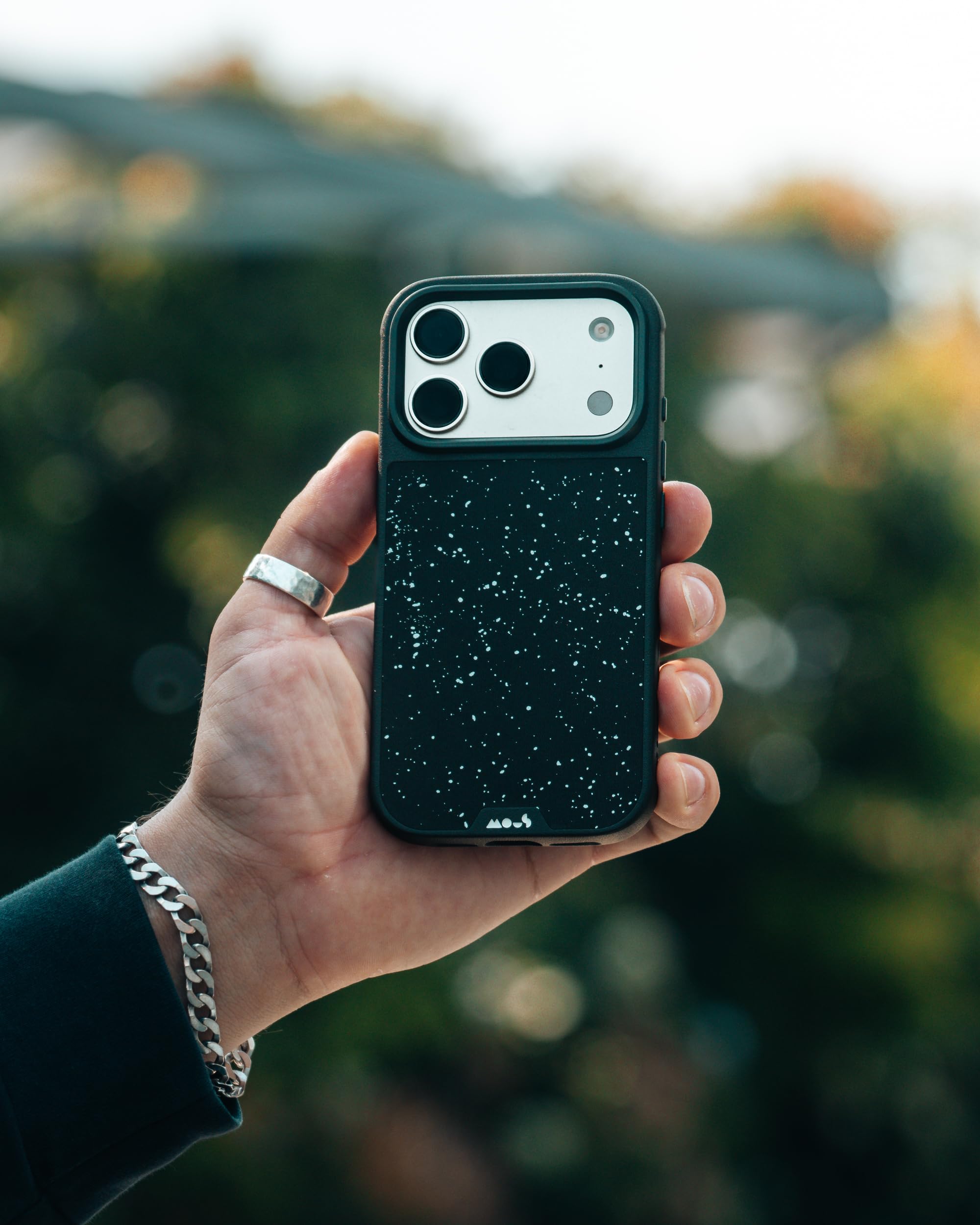 Mous Etui do iPhone 18 Pro Max, kompatybilne z MagSafe, Limitless, Czarny nakrapiany