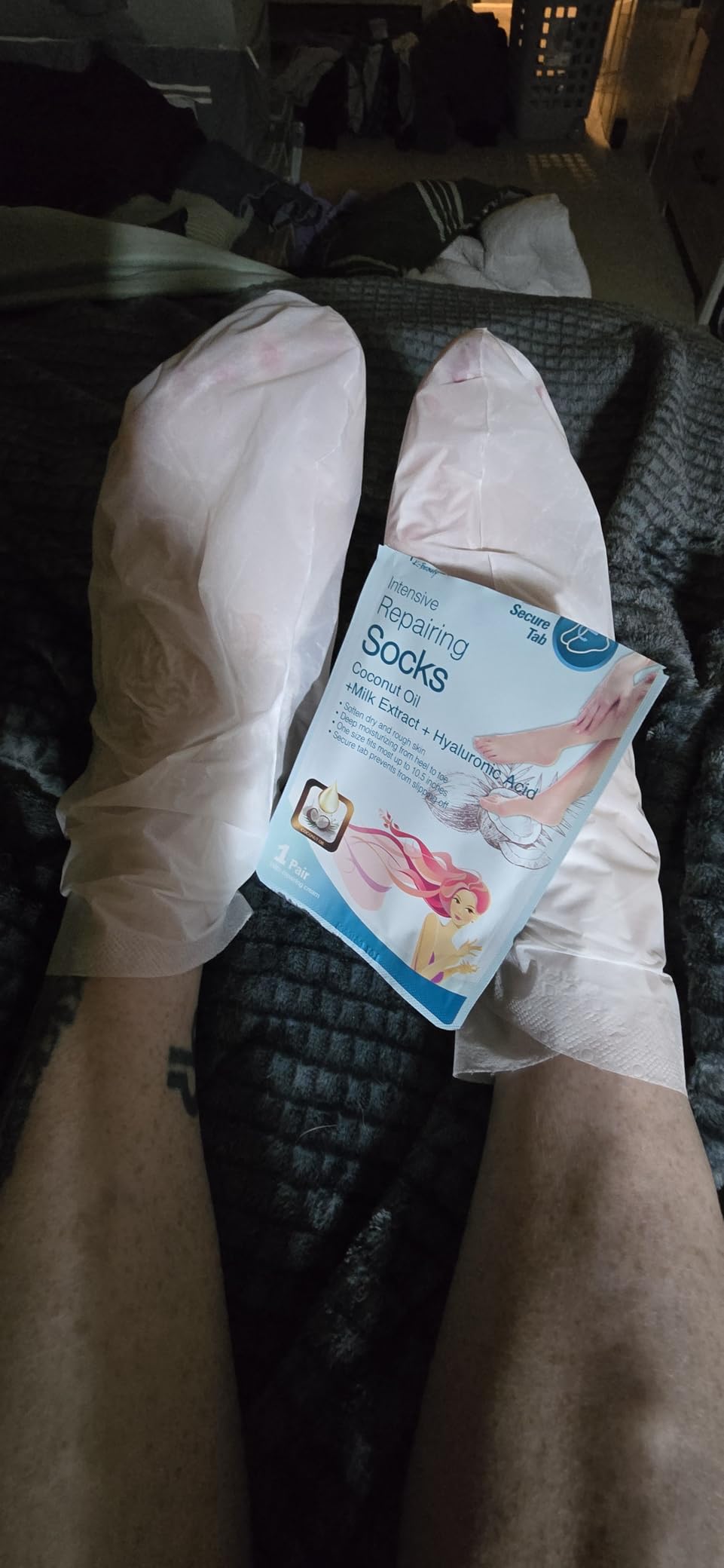 Epielle Intensive Repairing Hand & Foot Masks, Restore and Moisturize Dry, Cracked Skin, Self Care , Spa Kit, 6 Moisturizing Gloves & 6 Moisturizing Socks