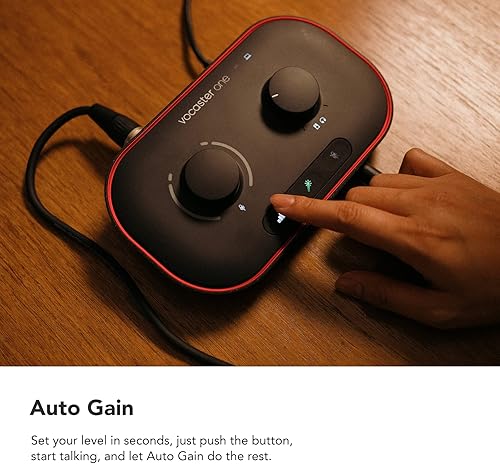 Miniatura 5 de Focusrite Vocaster One interfaz de podcasting para grabar como creador en solitario. Utilice la ganancia automática, mejora y silencio para un