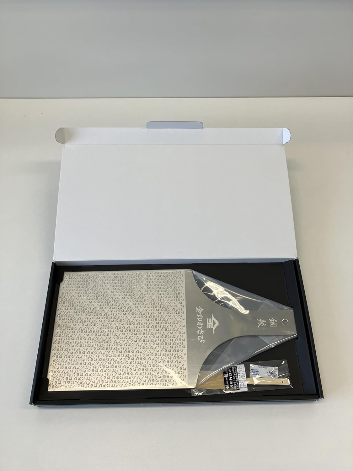 Sustainable Stainless Steel Wasabi Grater - Hagane Zame MASTER - Grate Wasabi, Garlic, Ginger, Apples, Fruits, Vegetables, Creamy Texture/Kinjirushi Wasabi (14.5 x 7.1)