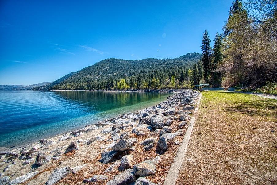 Great DX (APSC) lens for the price!