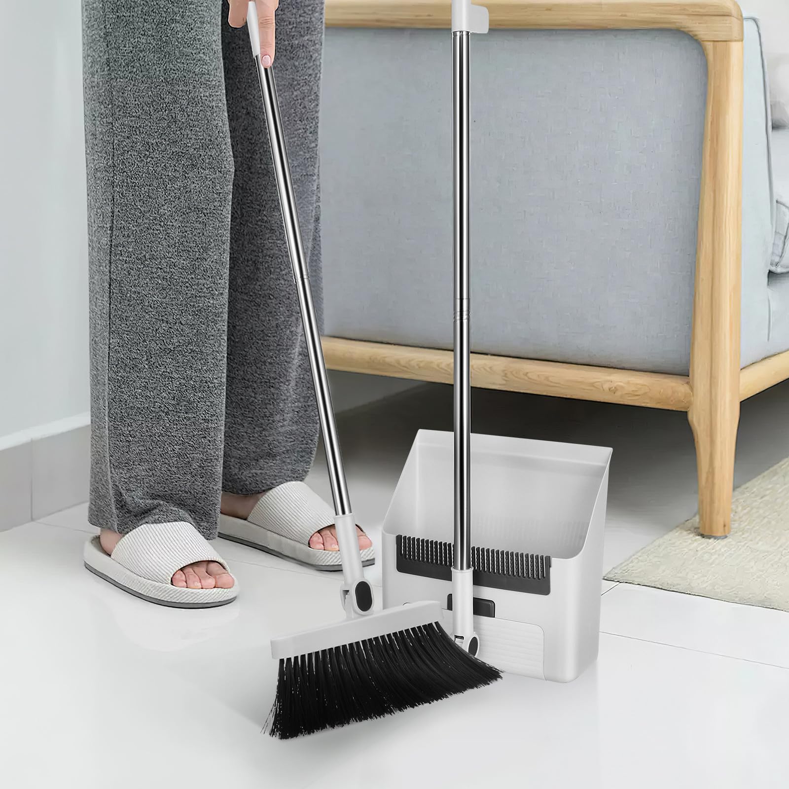 Juego De Escoba y Recogedor 3 1 Blanco, con Mango Largo y Ergonómico, Escoba Densa De Cerdas Suaves, Recogedor Plegable con Dientes Retráctiles, Adecuado para Interiores y Exteriores