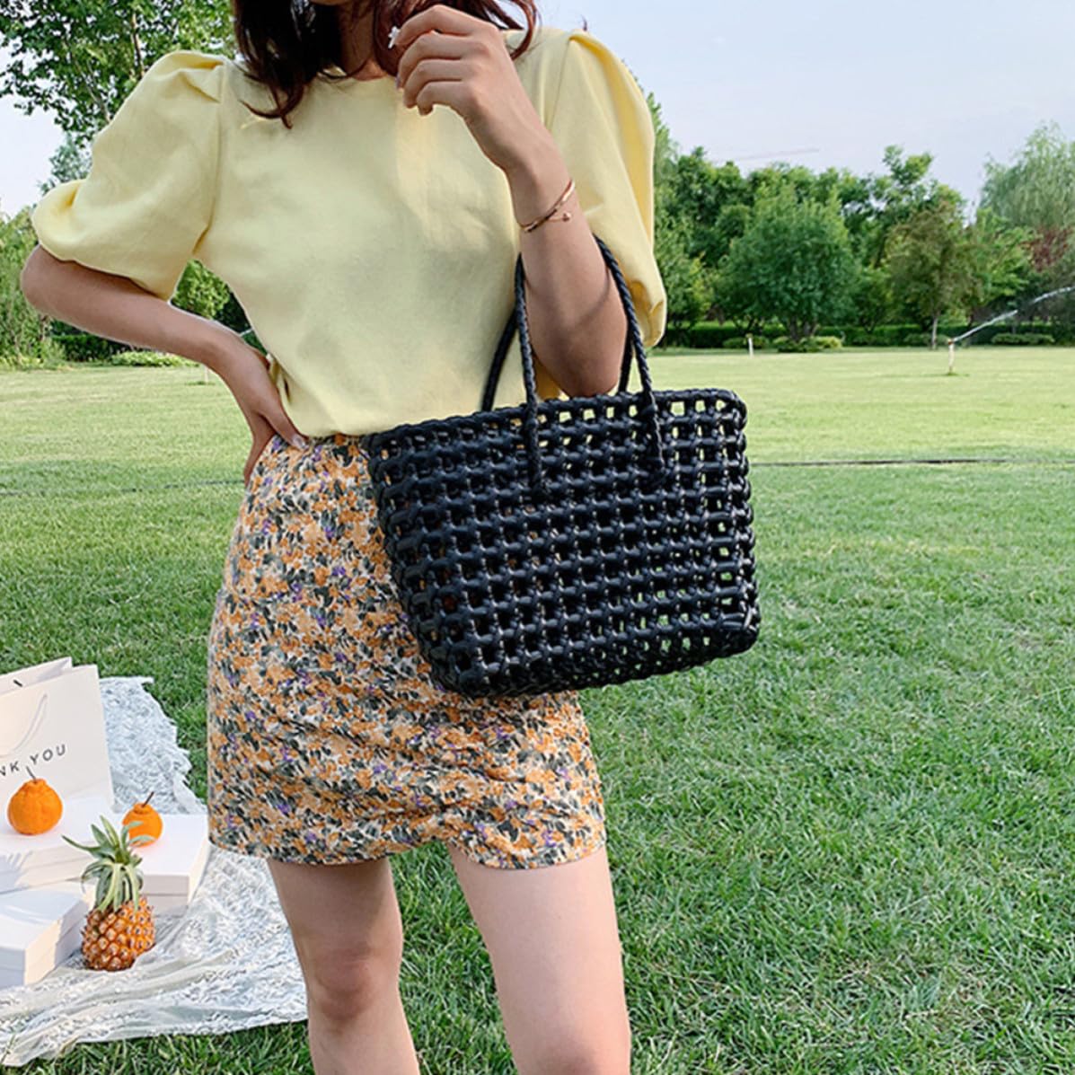 LALAFINA Bolso de Mano de Paja Tejido a Mano, Negro, Diseño Hueco