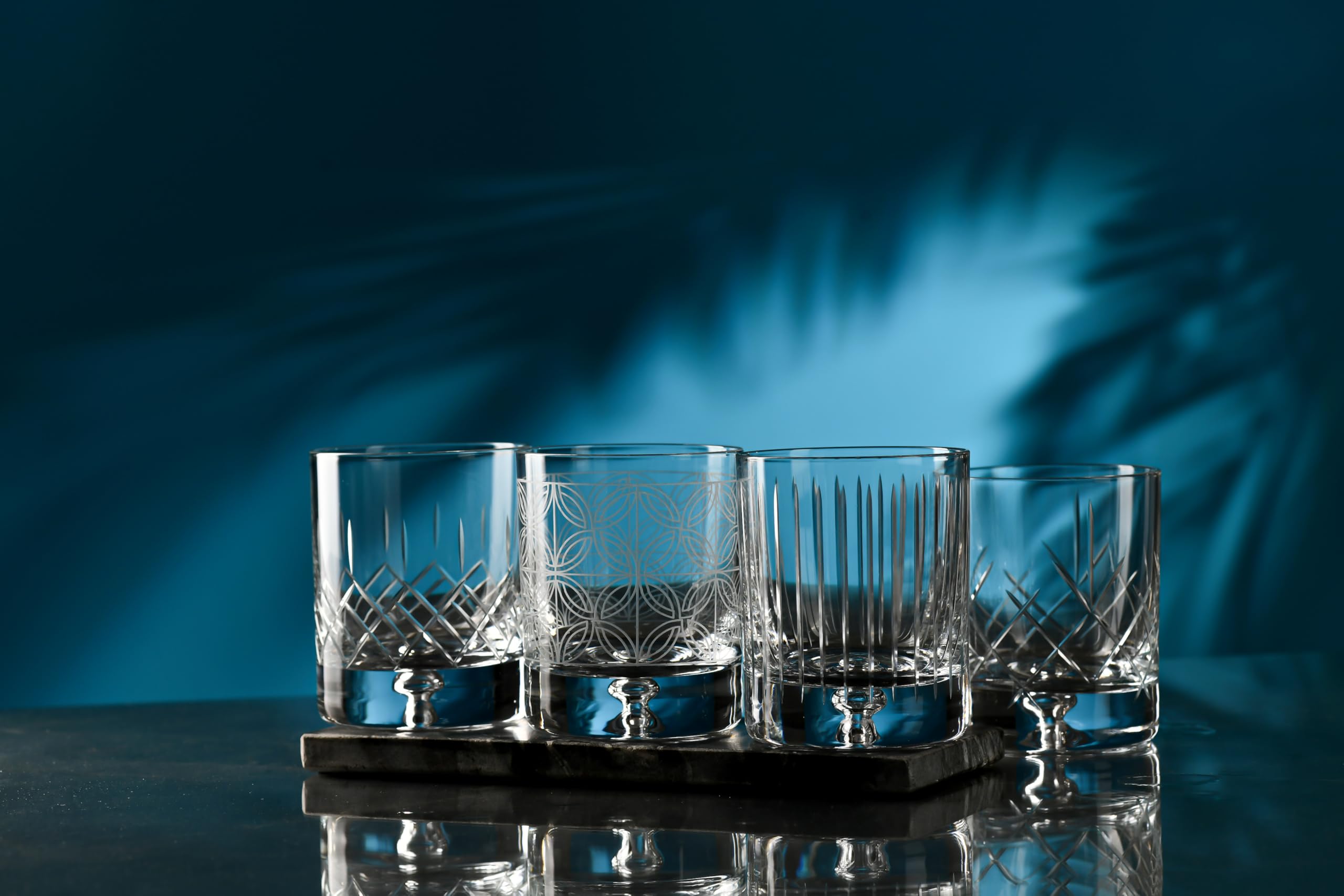 Krosno – Bicchieri da whisky, bourbon e scotch 250 ml, set da 4 – Collezione Saga – Bicchiere in cristallo, intagliato – Fatti a mano – Ideale come regalo