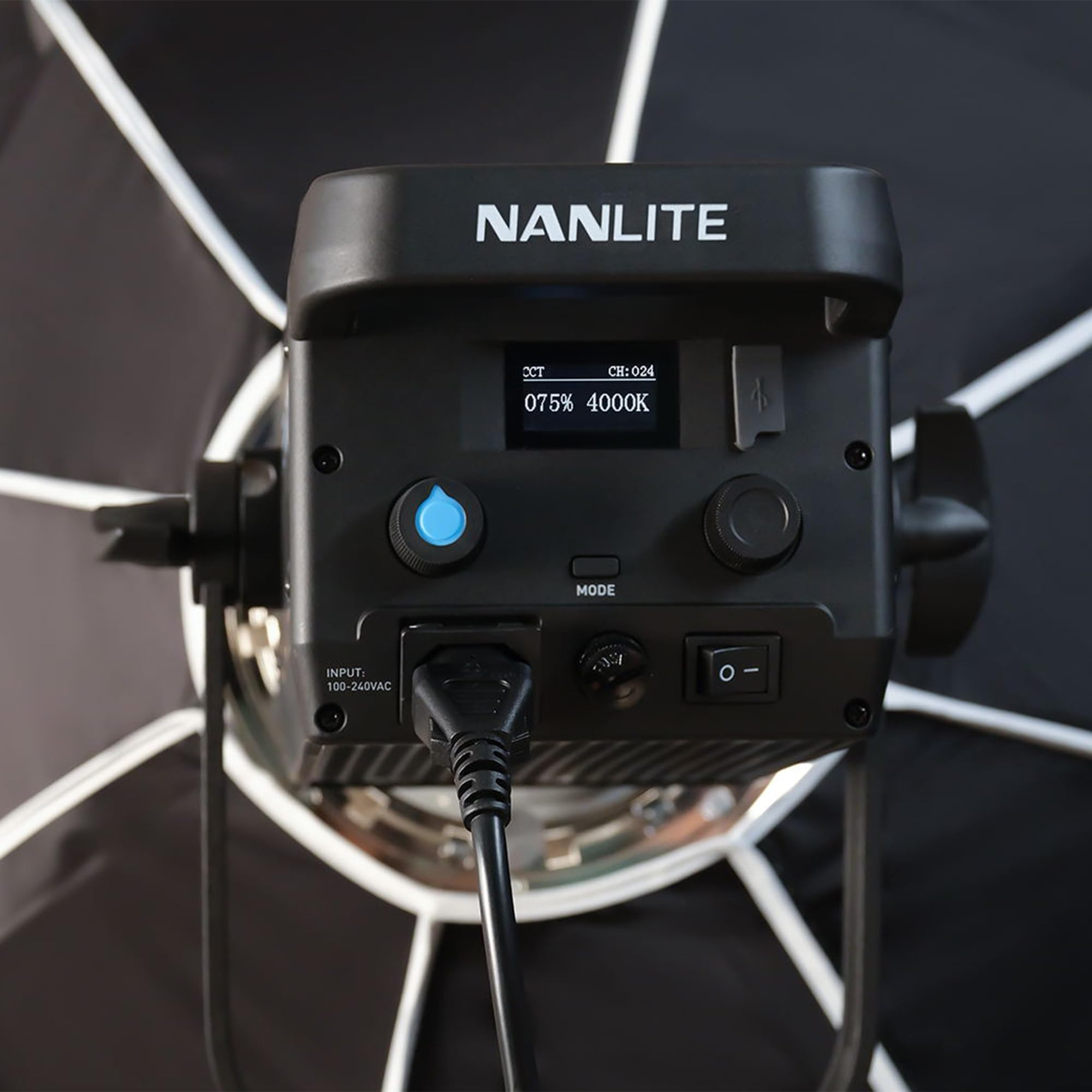 Nanlite FS-300B Projecteur LED bicolore 300 W 2700 K-6500 K IRC réglable 96, contrôle par application, support Bowens pour photographie/vidéographie/YouTube/TikTok création de contenu et diffusion en