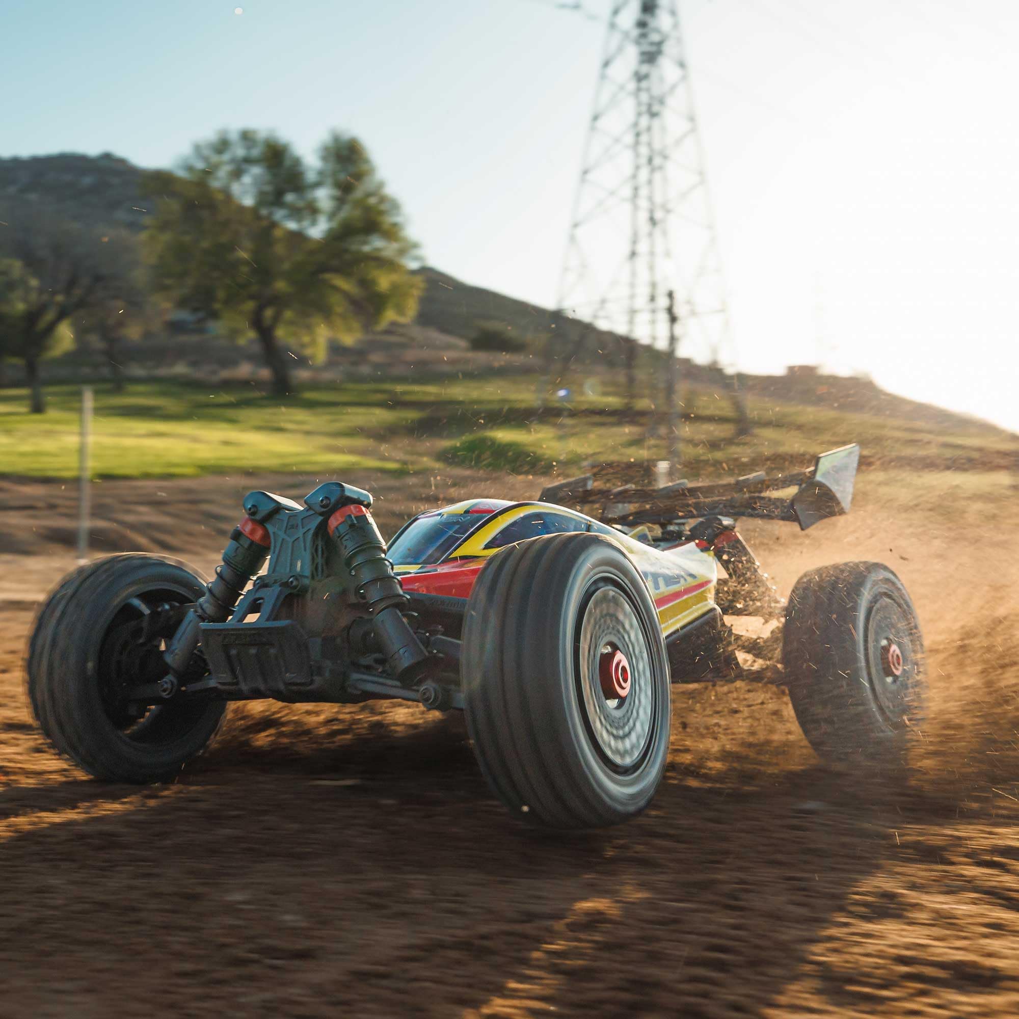 ARRMA Typhon Mega 4X4 RTR 1:8 zdalnie sterowany Buggy Basher Monster Truck, z silnikiem szczotkowym, bez akumulatora i ładowarki, żółty