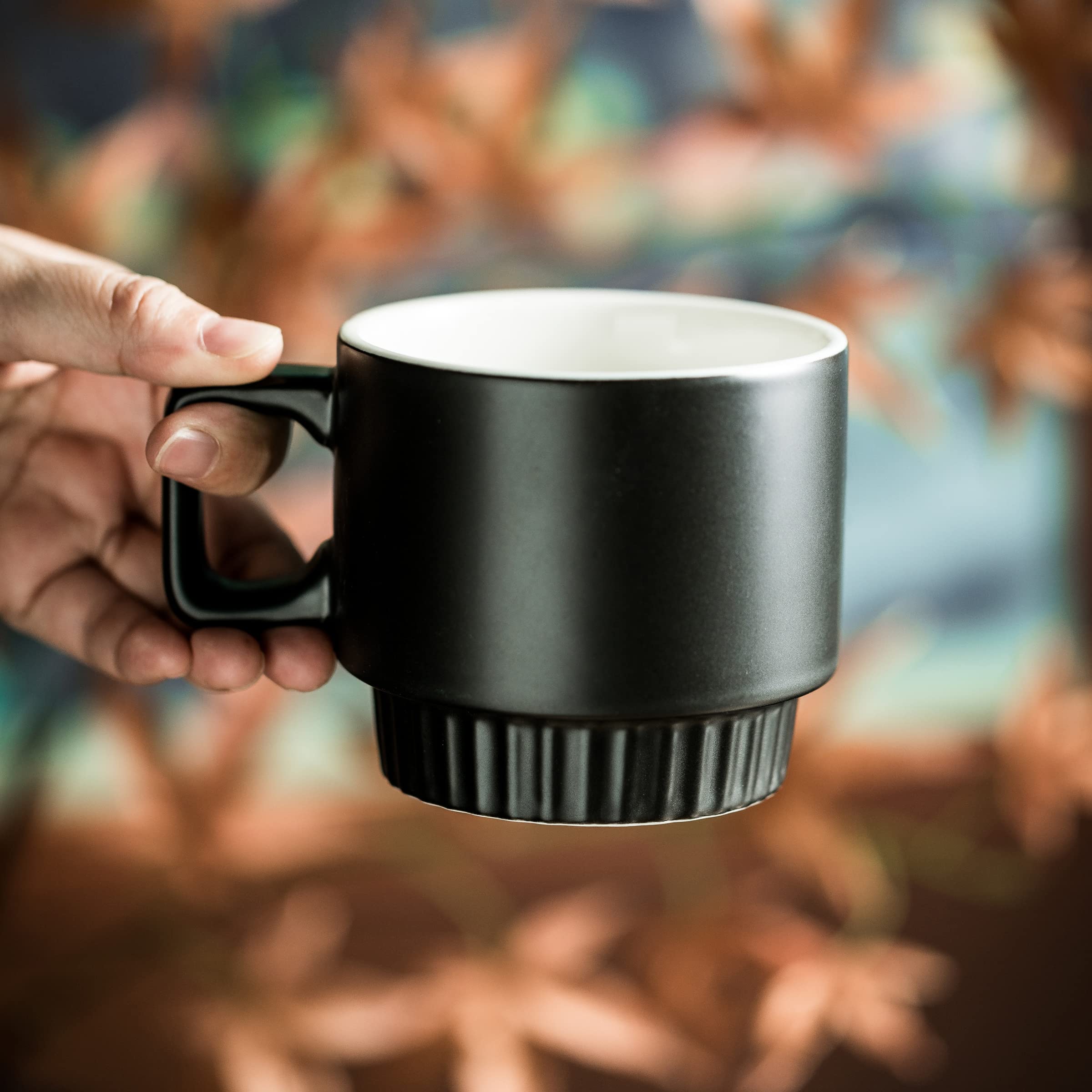 Miamolo Stapelbare Kaffeetassen mit Ständer, 325 ml, Keramik, Latte-Tassen, 4er-Set, für Espresso, Cappuccino, Tee, heißen Kakao, Vatertag, spülmaschinen- und mikrowellengeeignet, Schwarz