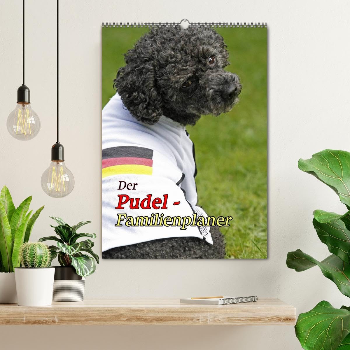 Der Pudel-Familienplaner (Wandkalender 2026 DIN A2 hoch), CALVENDO Monatskalender: Der Pudel-Kalender für die ganze Familie (CALVENDO Tiere)