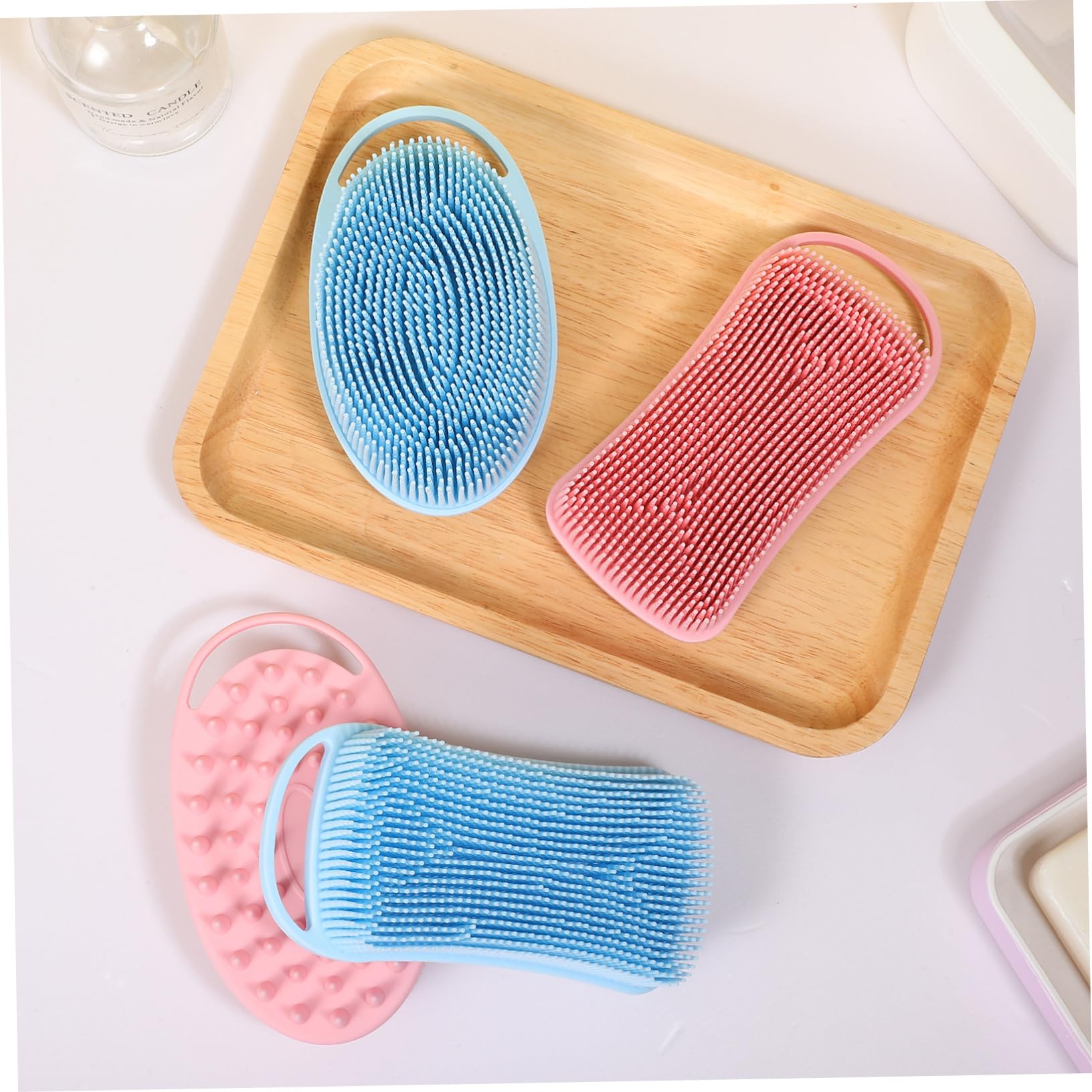 Ipetboom 4pezzi Spazzola per Corpo in Silicone Pulizia e Massaggio Scrub per Corpo Shampoo per Capelluto Setole Morbide e Dure Design Bifacciale Facile da Appendere e Riporre