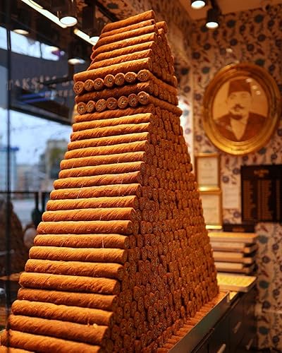 Miniatura 85 de Hafiz Mustafa 1864 Istanbul Baklava - Caja de pastelería - Bocadillos de postre de Baklava horneados hechos de hojas de masa filo fresca, pistacho