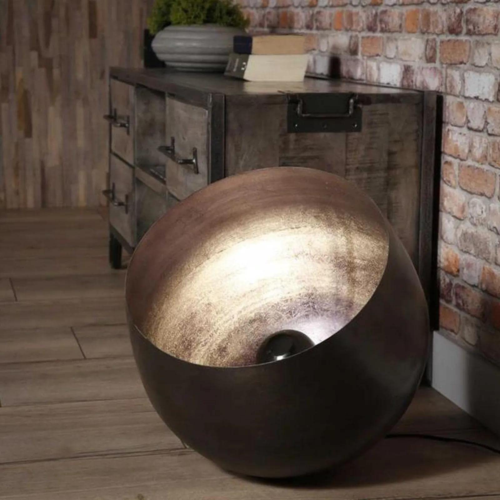 famlights Industrie Tischlampe Leonardo Vintage Look/Schwarz-glänzendes Metallgestell Tischleuchte Tischlampe E27 / Metall Wohnzimmerlampe Nachttischlampe Vintage Landhaus Industrial Schlafzimmer