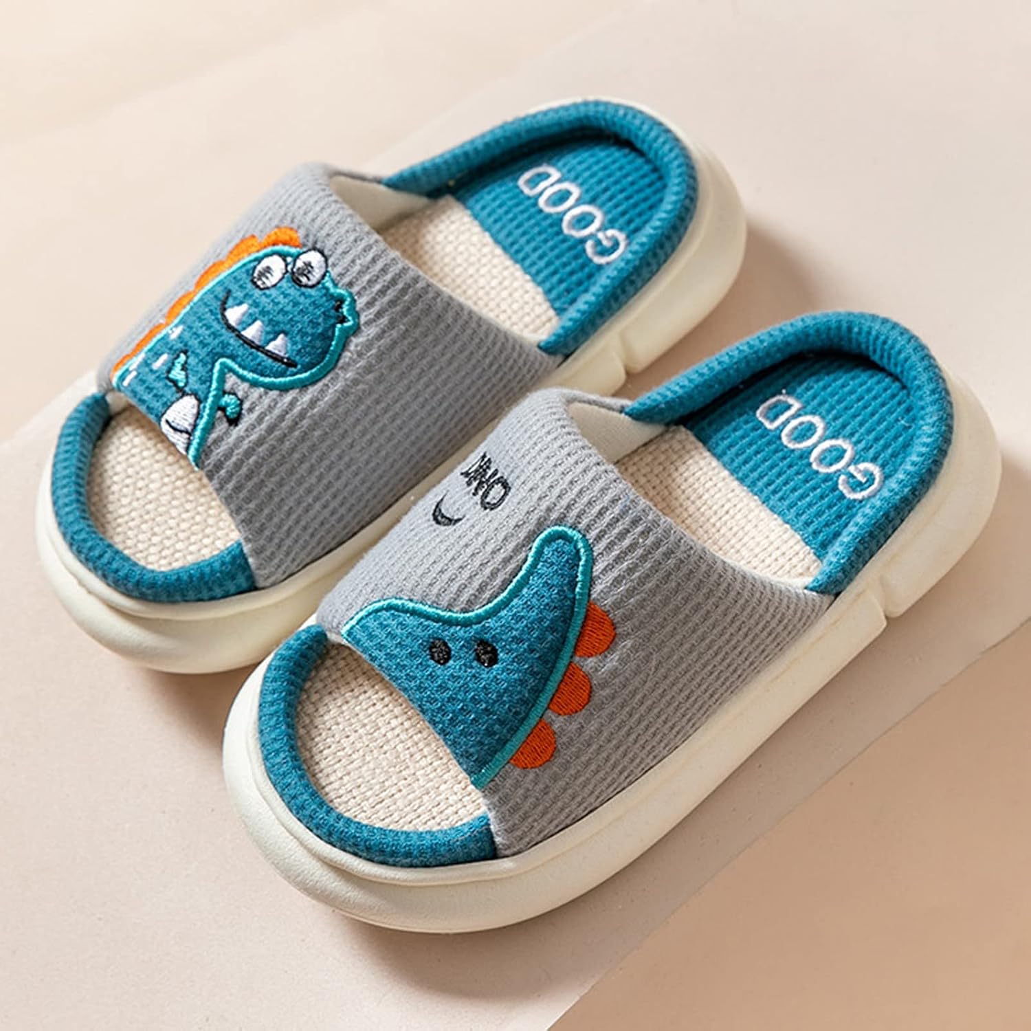 Children's Cute Dinosaur Slippers Non Slip Novelty Slippers Winter Light Sole Slippers Toddler Shoes Girl