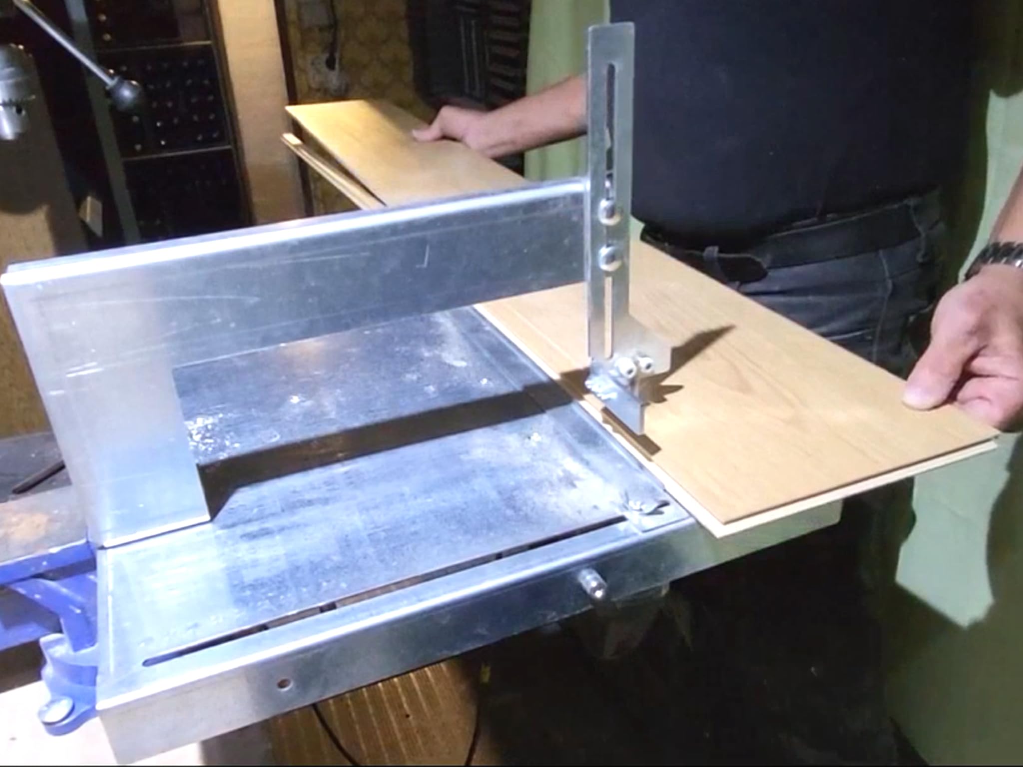 großer Stichsägetisch Trenn-Biber 011FR mit Rollenführung für alle Stichsägen