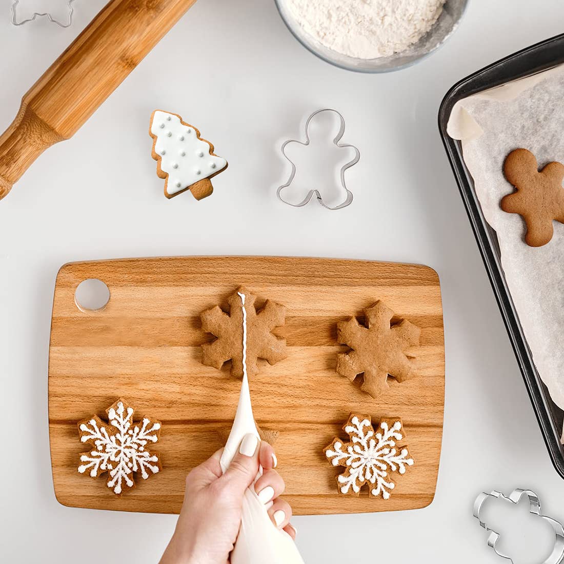Set 6 Formine Per Biscotti Natalizie In Acciaio E Silicone, Motivi Babbo Natale, Renna, Albero - 3