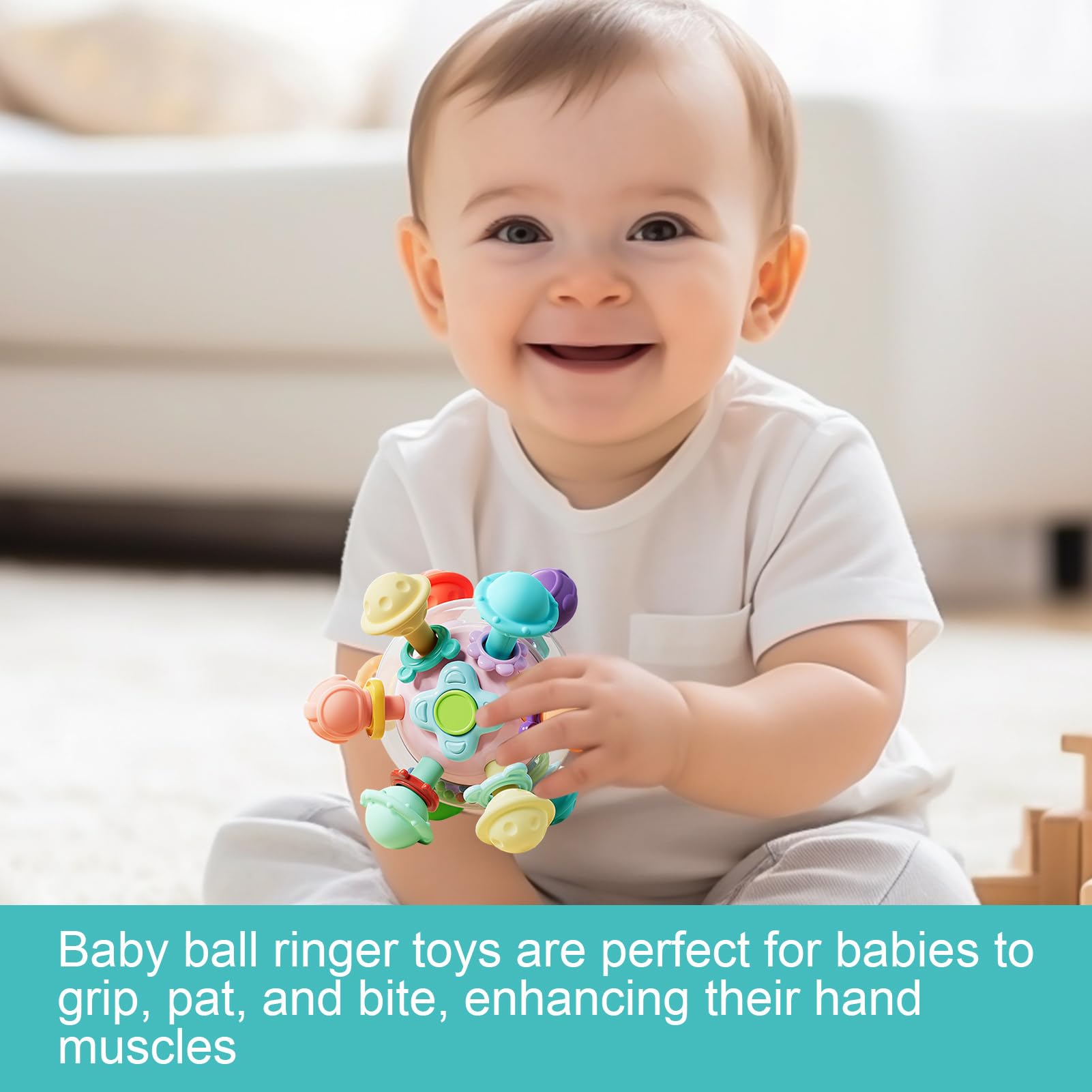 Met De Hand Gemaakt Speelgoed Voor Pasgeboren Babys, Plastic En Houten Rammelaar Op Het Witte Ruimtekader Van Achtergrond Hoogste Image137366187