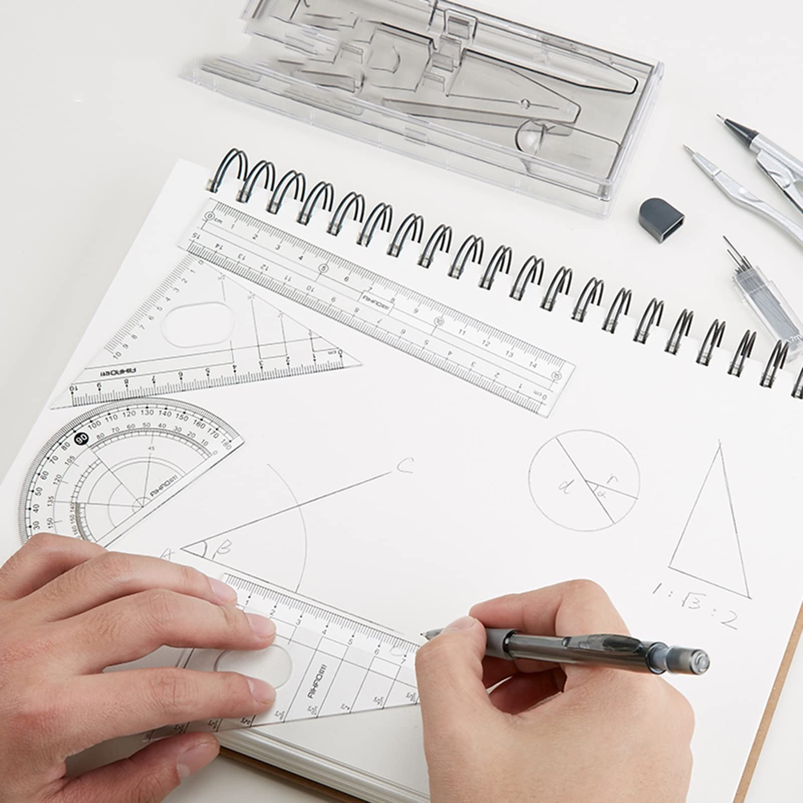 SwePer Boussole Professionnelle Boussole en métal avec boîte rectangulaire Kit de géométrie mathématique for étudiant et ingénieur Dessin 0,7 mm Ensembles de kit de géométrie de Crayon mécanique (Col