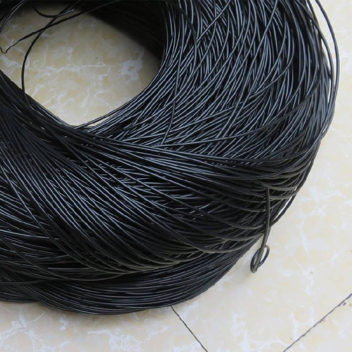 2.4mm Round Plastic Rattan Reed, Solid Synthetic Rattan Basket Weaving Cane for Patio Wicker Furniture Repair, 500g/Pack