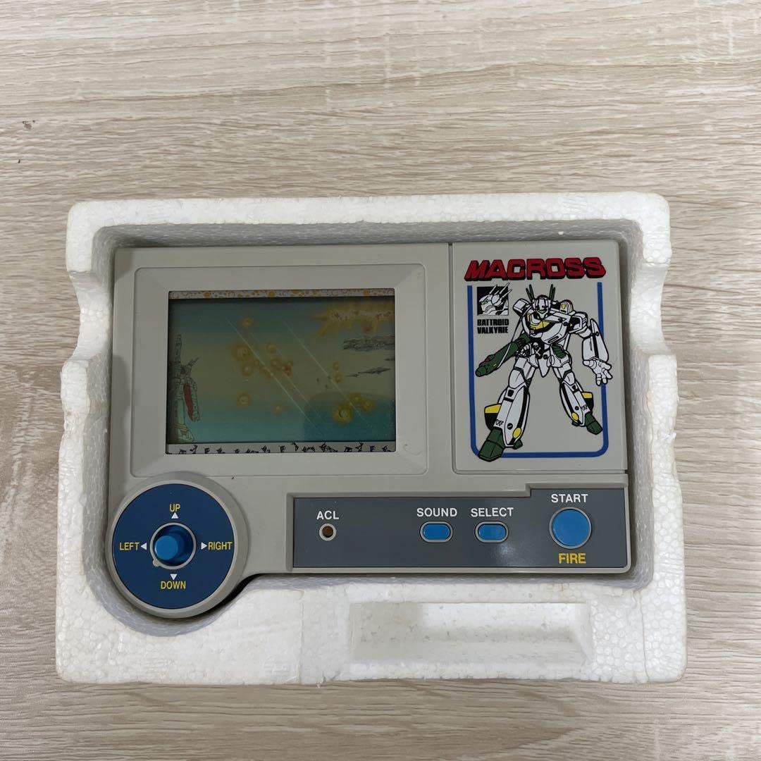 Amazon.co.jp: マクロス スペースファイト : ホビー