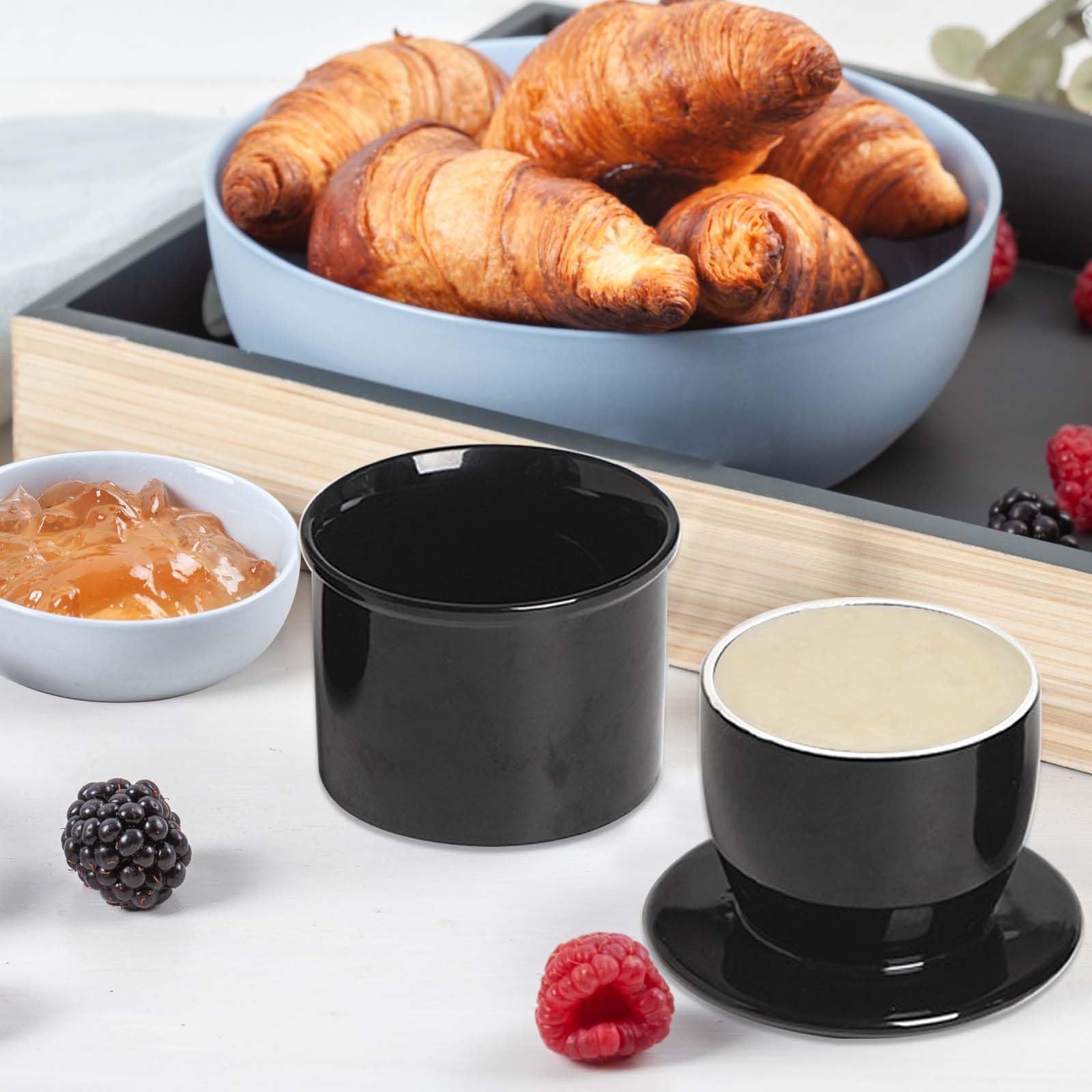 Franse botervloot, botervloot watergekoeld met rond deksel, Franse botervloot met waterlijn, keramische boterbel, boterbel voor smeerbare boter, wit