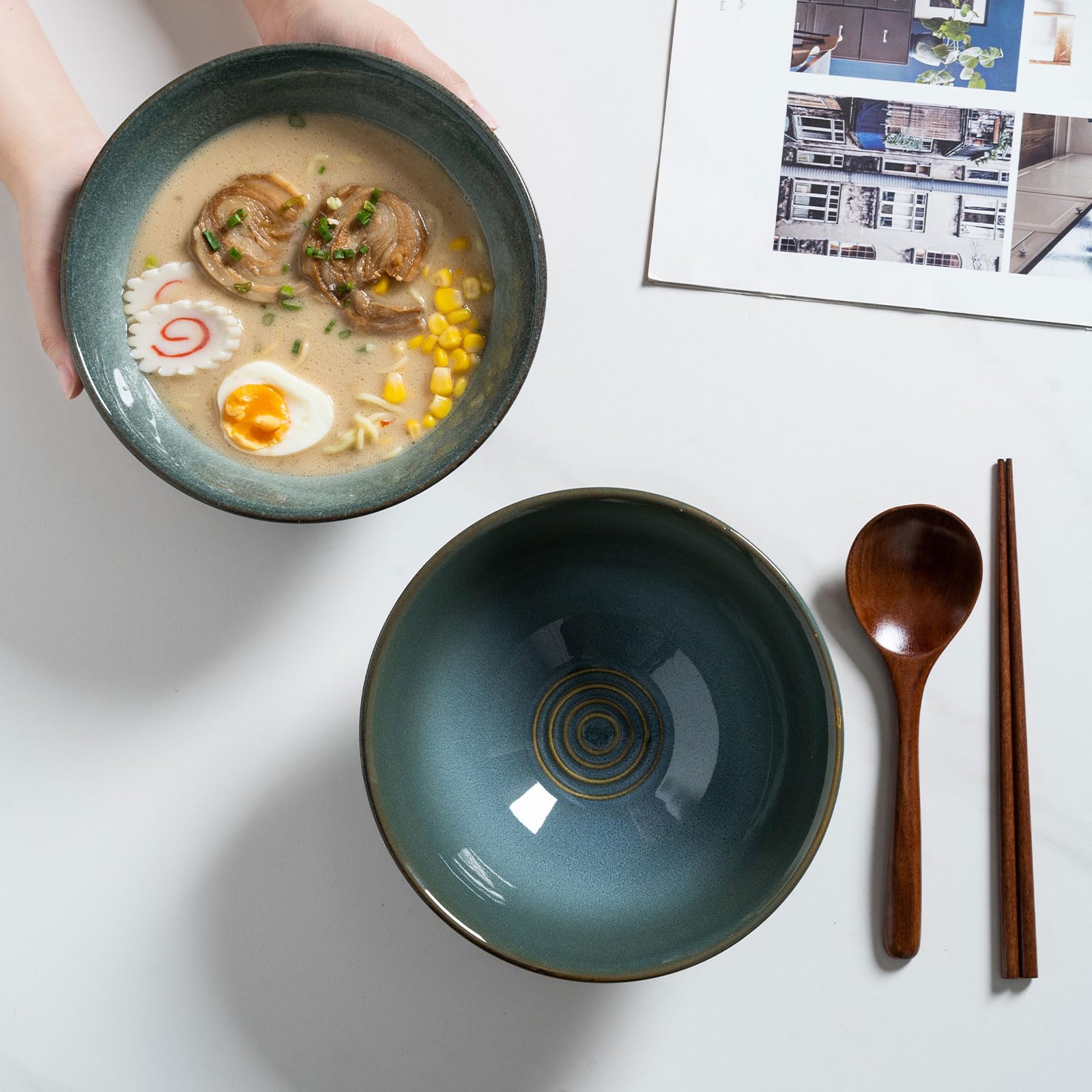 Lot de 2 bols à ramen en céramique - 1200 ml - 20 cm - Avec cuillère et bâtonnets pour ramen soup pho udon noodles asiatiques - Grand bol à noodle (vernis vert)