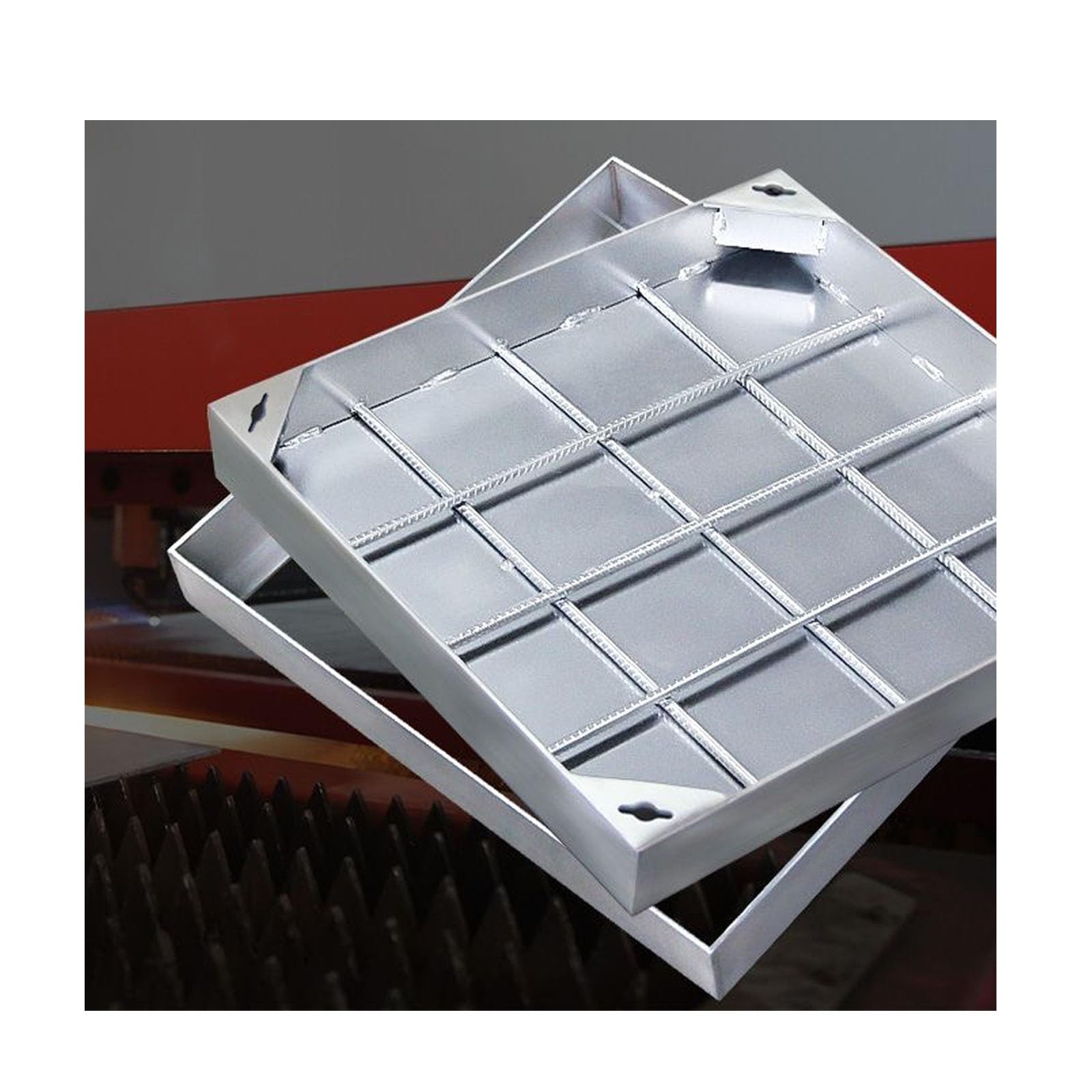 Couvercle de regard carré en inox étanche et robuste pour dalles de patio