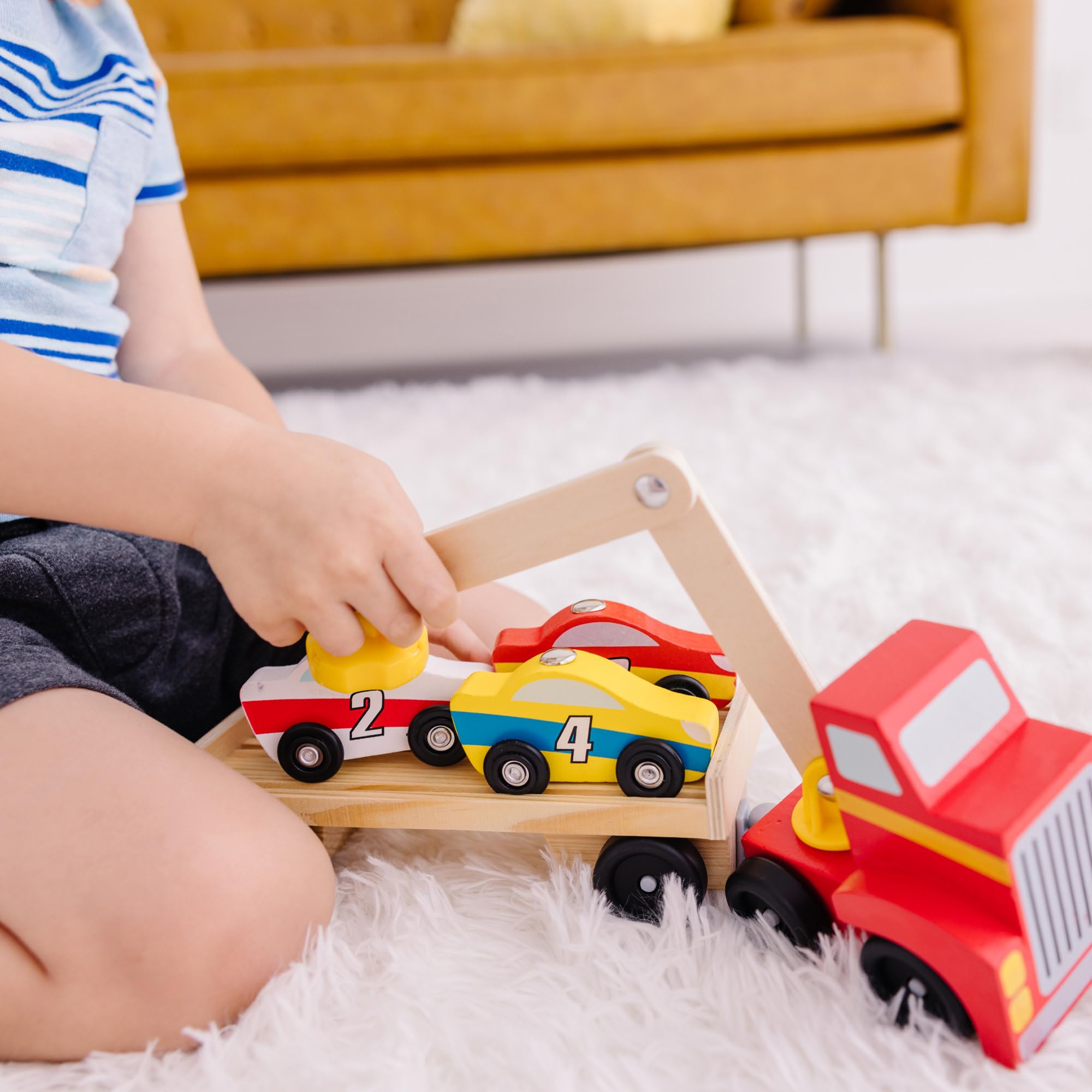 MELISSA & DOUG - Set Camión Grúa Magnético de Madera y 4 Coches de Juguete - Juguetes Educativos - Juguetes Niños 3 años + - Regalo Niño 3 años + - Montessori