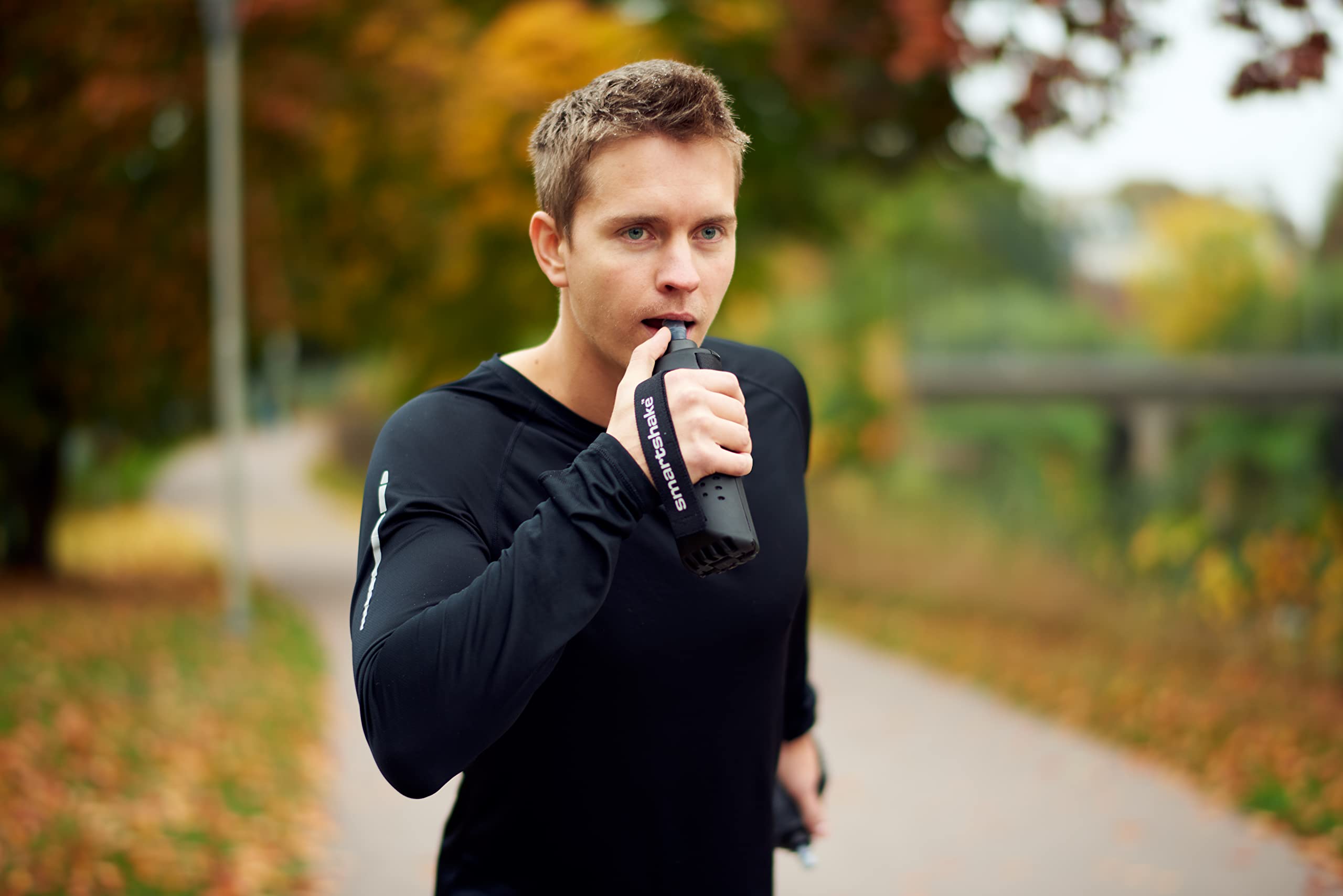 Smartshake RUN BOTTLE 8.5 oz / 250 ml Black Trinkflasche für Läufer (Wasserflasche für Läufer, Trinkflasche Sport)