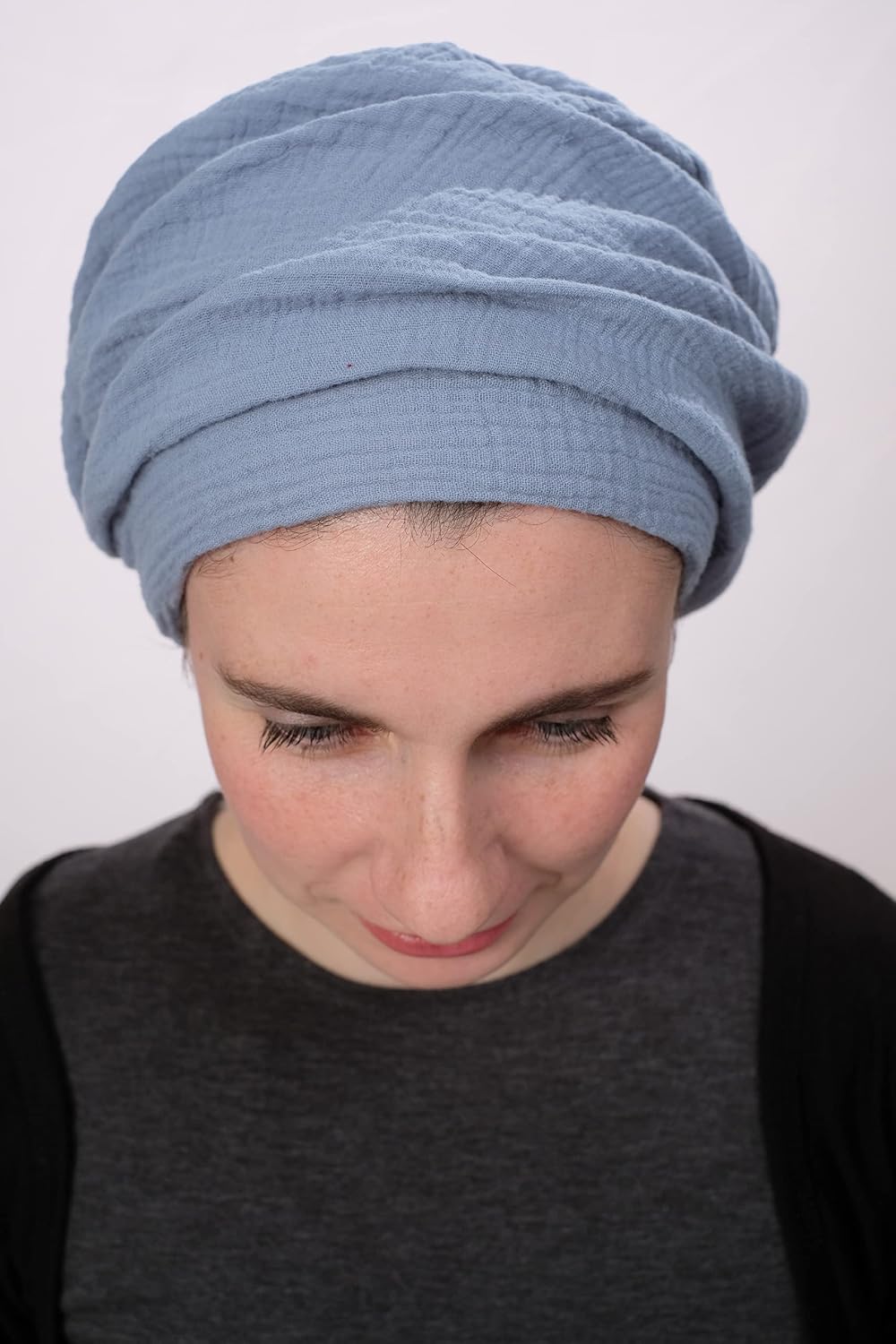 Ermandina Soft Breathable Head Wrap – Adjustable Lightweight All-Day Comfort Tichel Beret Style Jewish Head Covering