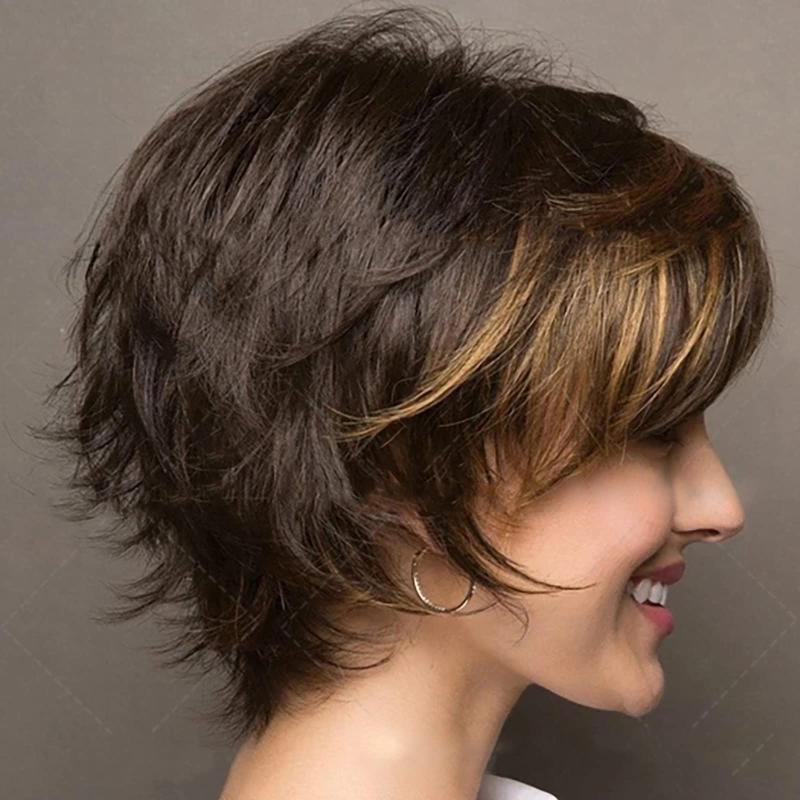 BRRNOO Parrucca per Capelli Corti per Donne Parrucca Bob Corta per Donne Parrucca a Strati Corti con Scoppi Resistenti Al Calore a Fibra Sintetica Bionda Bionda Miscelata Marrone