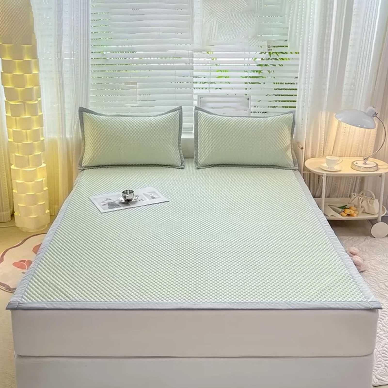 Set Coprimaterasso Rinfrescante con Lenzuola Estive: Lenzuola in Seta Ghiacciata con Federe Lenzuola Estive con Angoli Lavabili in Lavatrice per Chi Dorme al Caldo