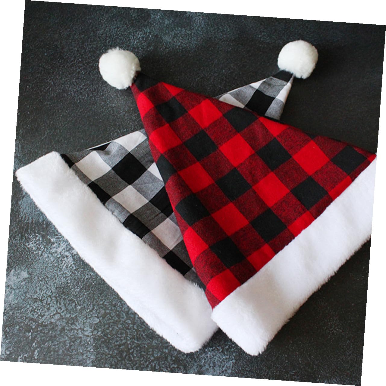 NUOBESTY Bonnet de Père Noël Unisexe Léger en Tissu à Carreaux Noir et Blanc Chapeau de Noël Décoratif Classique Accessoire de Fête pour Costumes