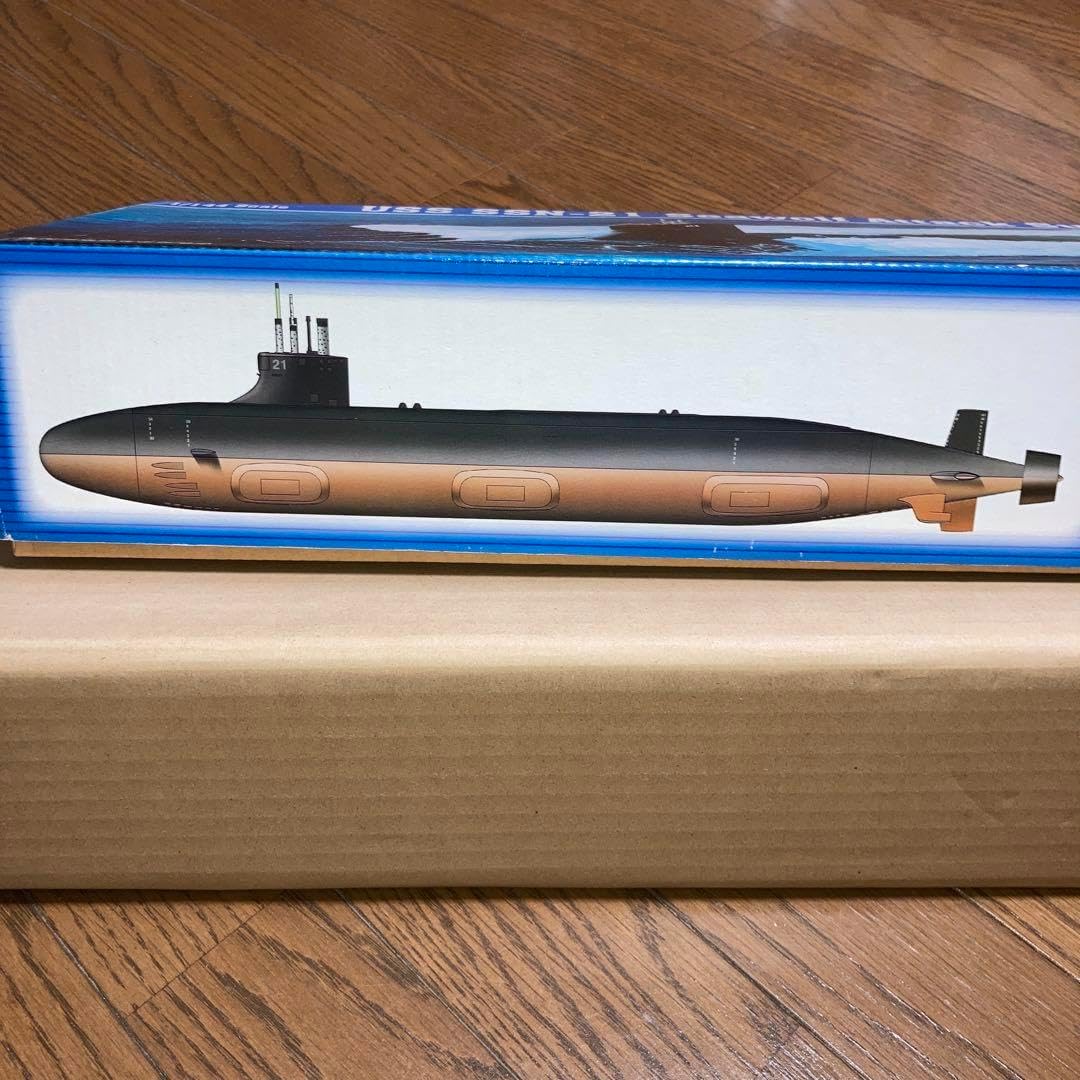 1/144イギリス海軍原子力潜水艦HMS Astute アスチュート アスチュート
