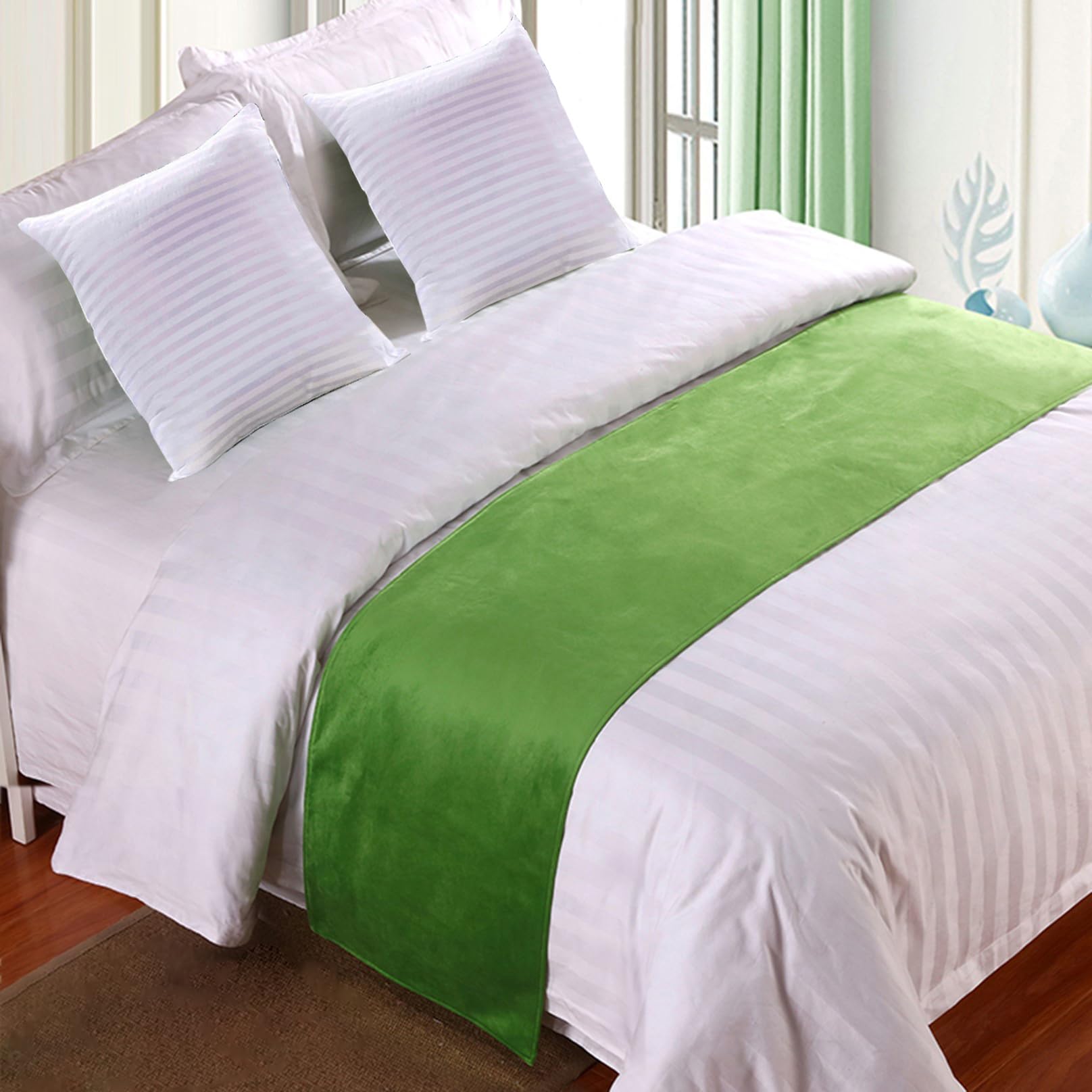 LEEMQCYA Velvet Bed Runners Bedspread Cover Solid Soft No Fading Bed Scarf Protection for Bedroom Wedding Room Home Hotel Bedding Decorations,Green-45x260cm for 2m bed
