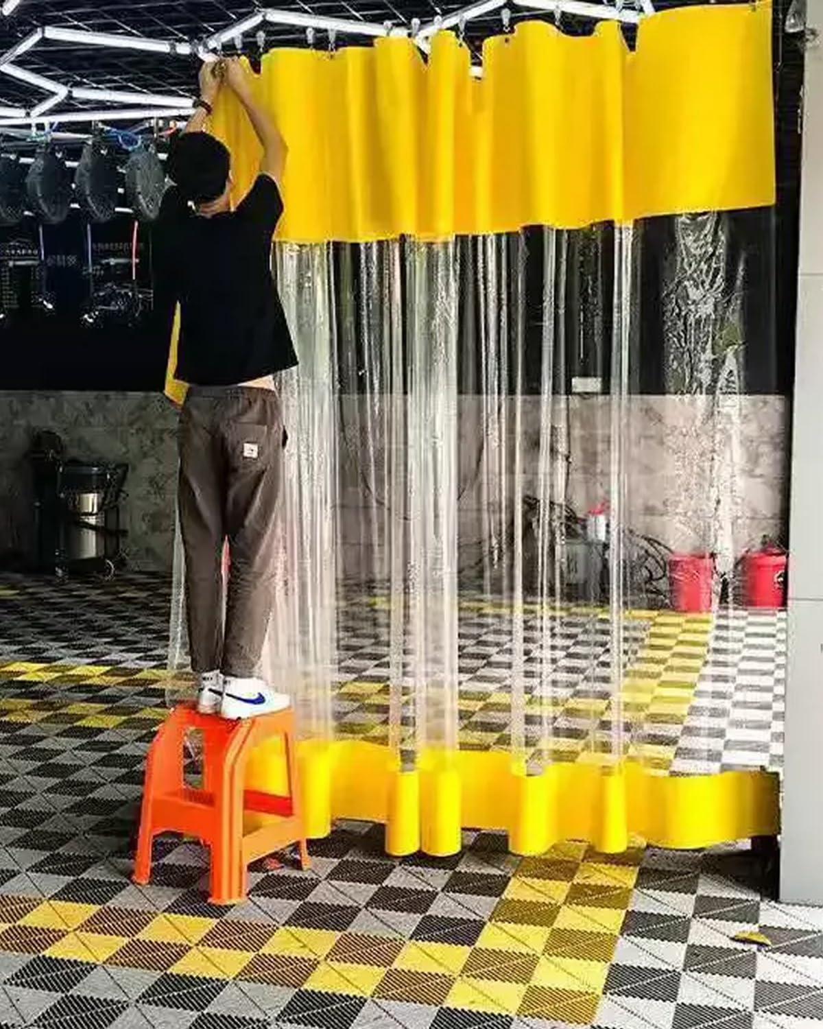 Rideau imperméable transparent pour garage et zones de travail, séparation rapide de l'espace
