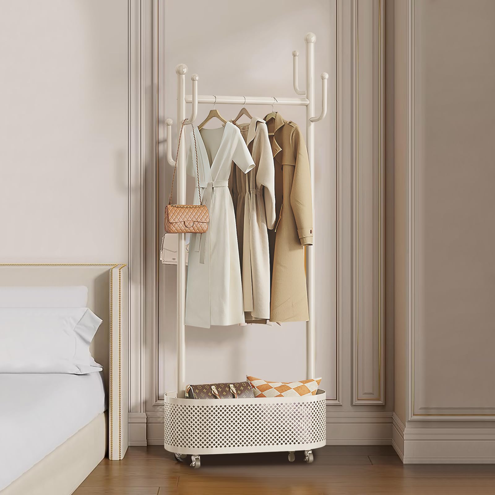 Ergocar Garderobenständer. Eine Jacken-Hutablage mit Korb, multifunktionales Design. Es lässt sich stabil um 360°bewegen und eignet sich für die Platzierung im Bett, im Wohnzimmer und auf der Veranda.