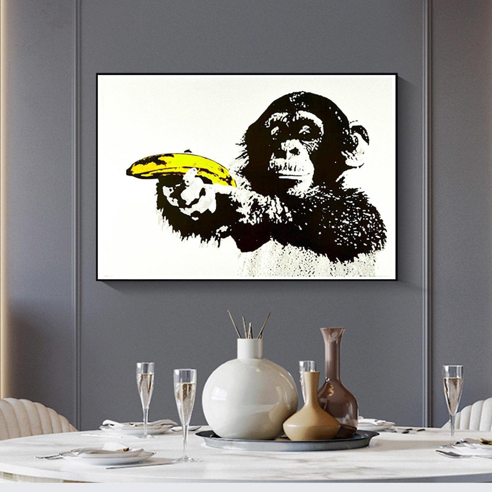 Banksy モンキーとバナナ Amazon.com: Banksy Artwork Monkey Holding Banana Gun Poster