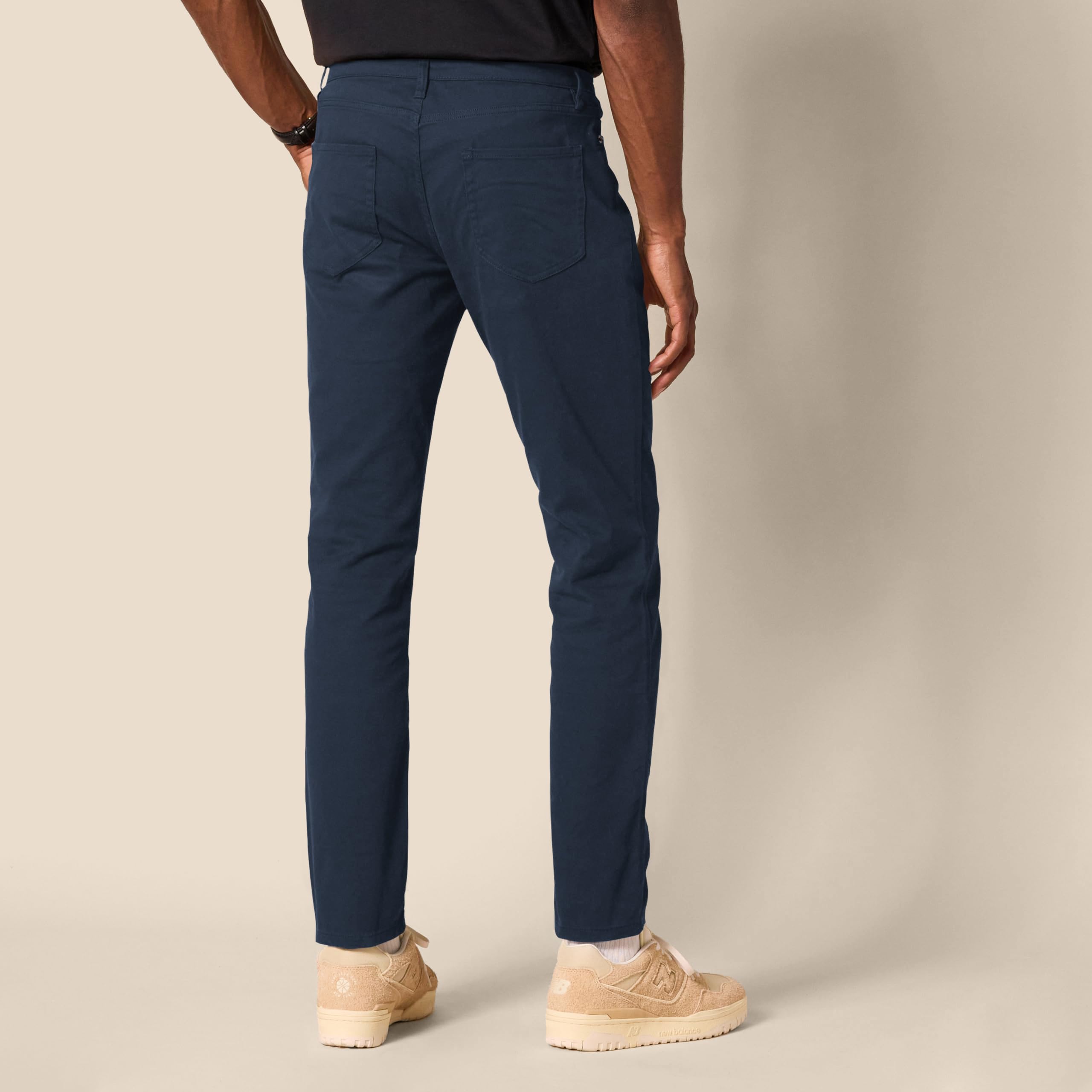 Amazon Essentials Mens 5-Pocket Stretch Twill Casual Pants product thumbnail 4