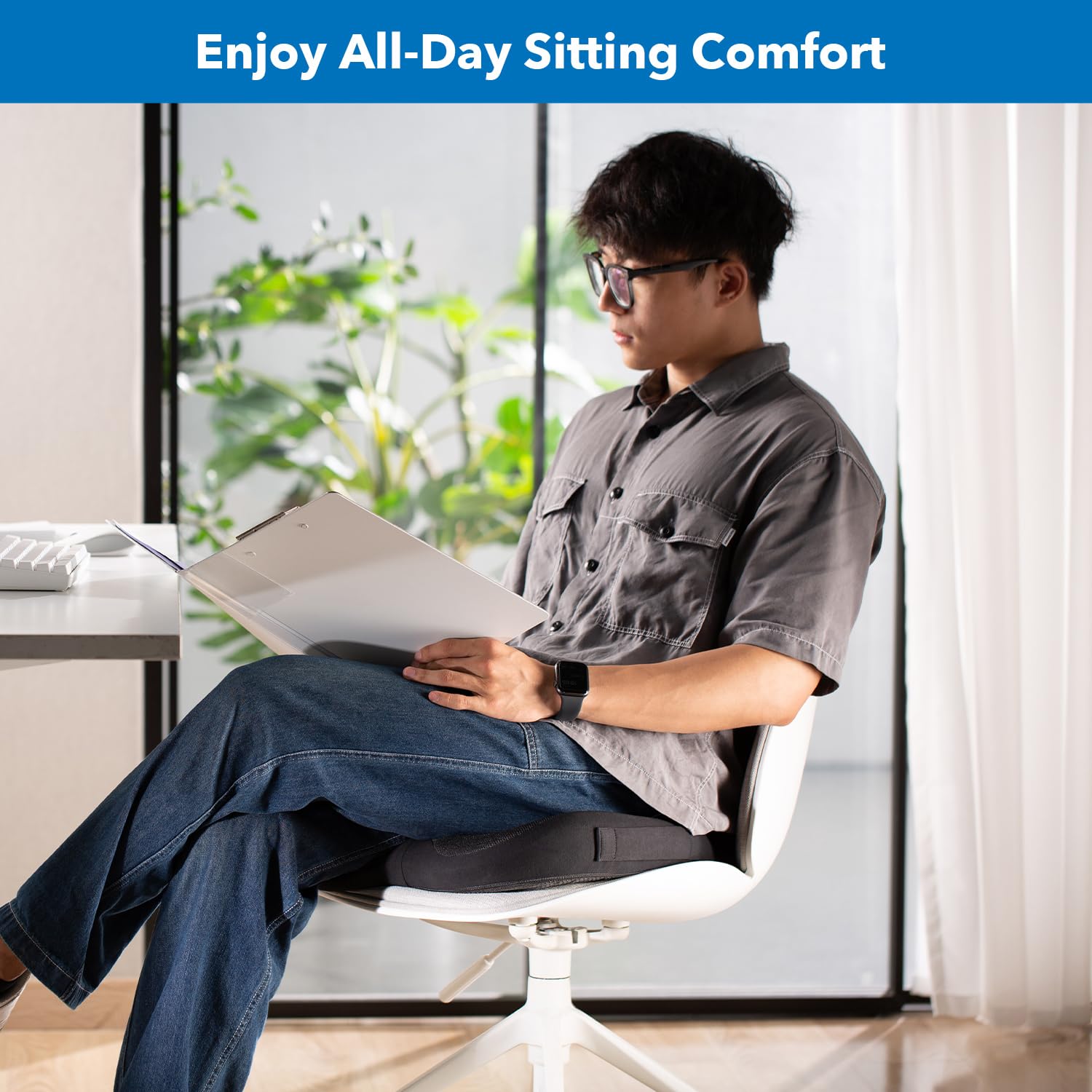 Mount-It! Office Seat Cushion, Premium Comfort Chair Lumbar Support, Memory Foam, Gel Filling, Ergonomic for Car, Desk, Back Hip Butt Tailbone Relief, Sciatica Cushions Washable Cover in Black: 18.5"