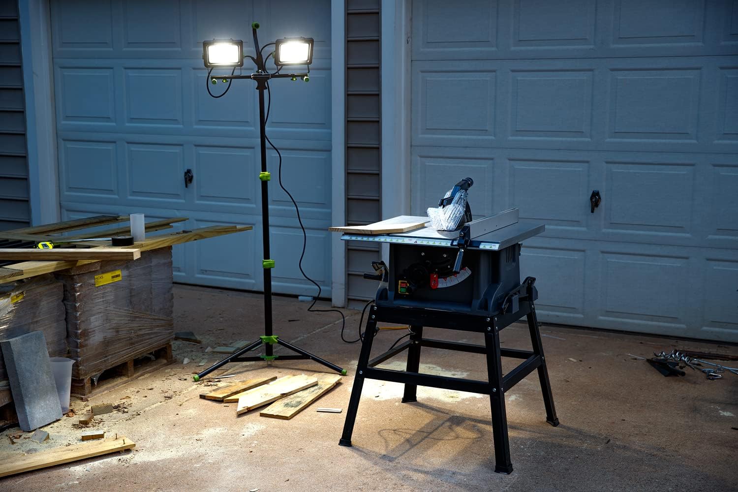 PowerSmith 14000 Lumen LED Work Light with Adjustable Tripod