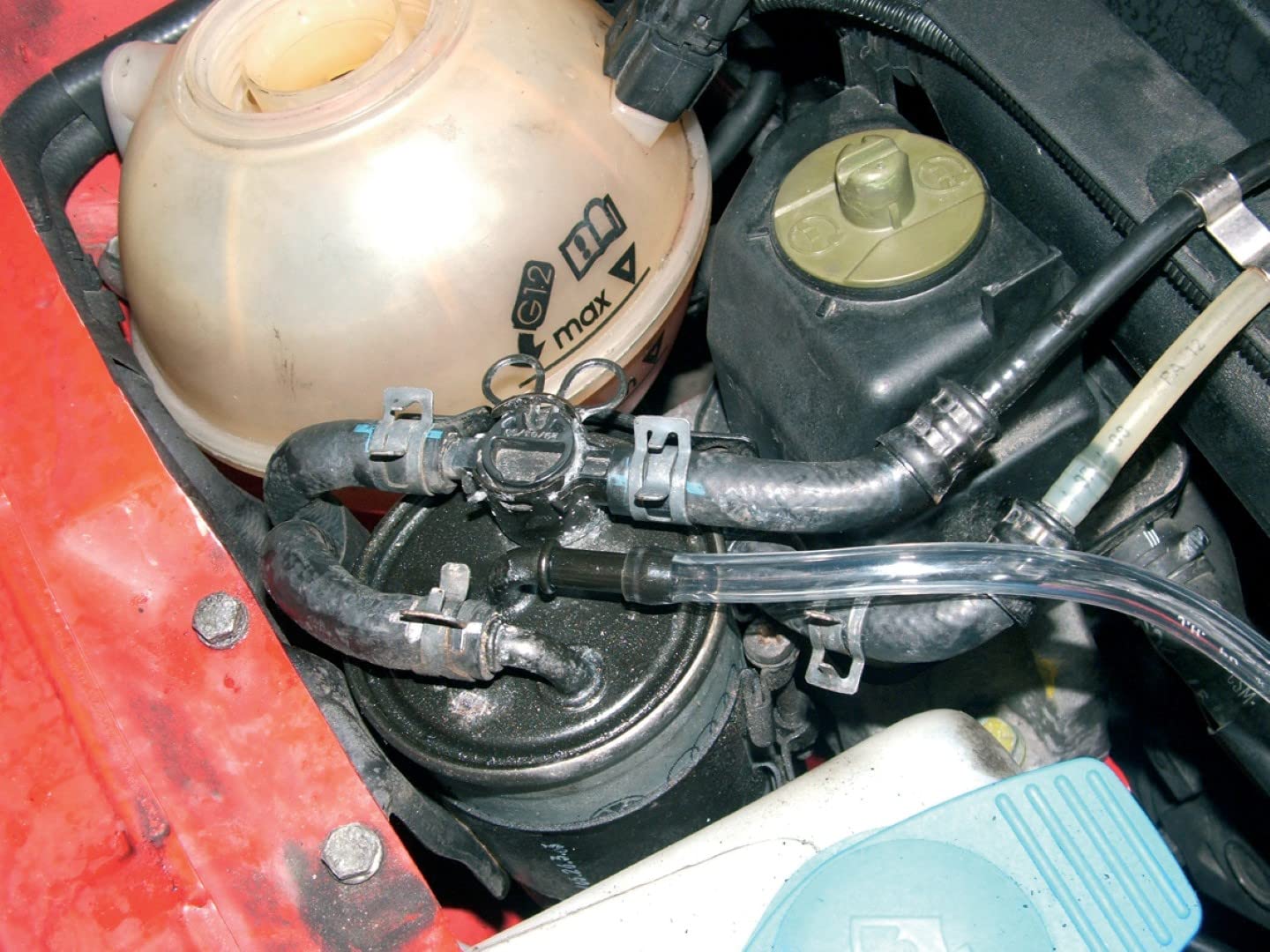 KS Tools 150.9355 Dispositivo di scarico e riempimento filtro per sistemi ad alimentazione diesel