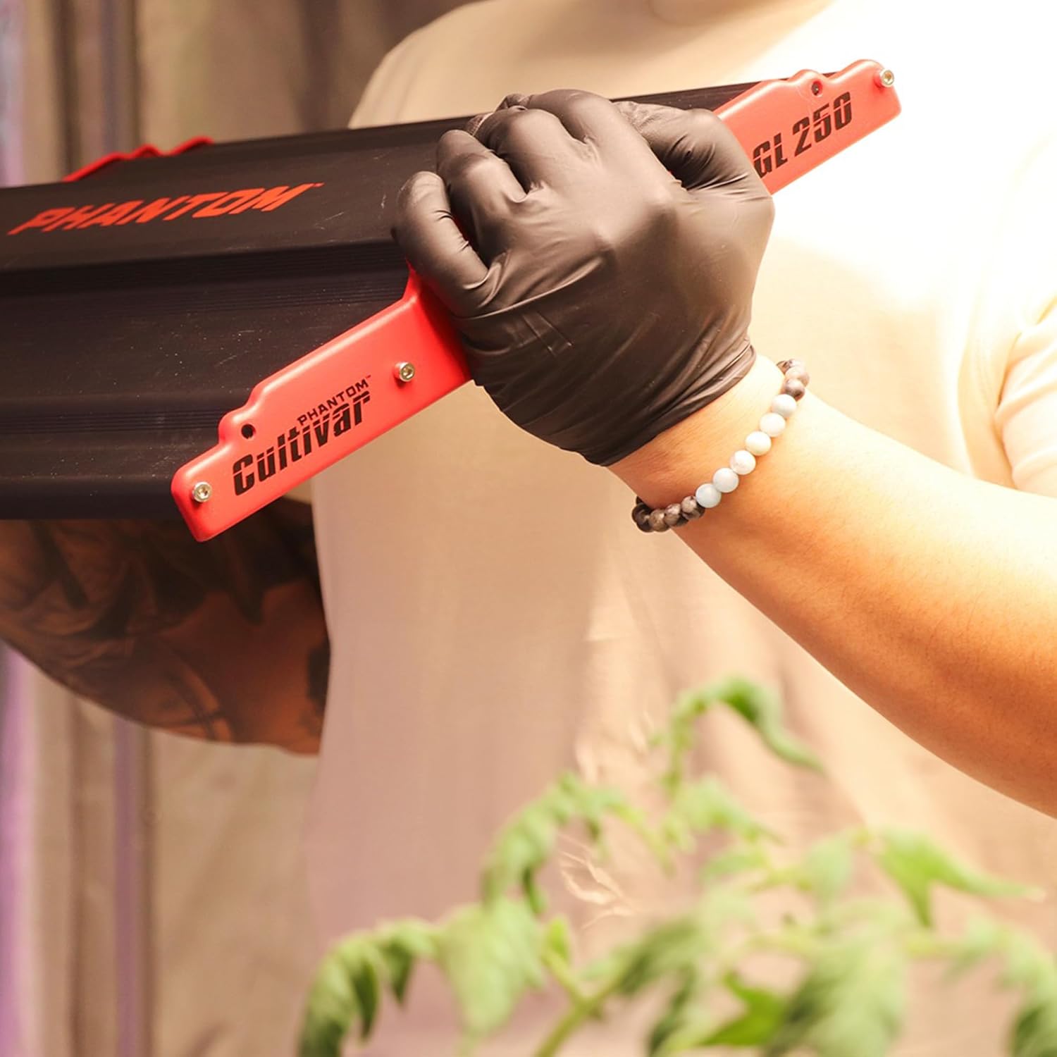 GL250 LED Grow Light for Indoor Plants, Full Spectrum Switch Between Veg & Flower, Dimmable Control Up to 4 Lights, IP65-rated, Ideal for Grow Tents