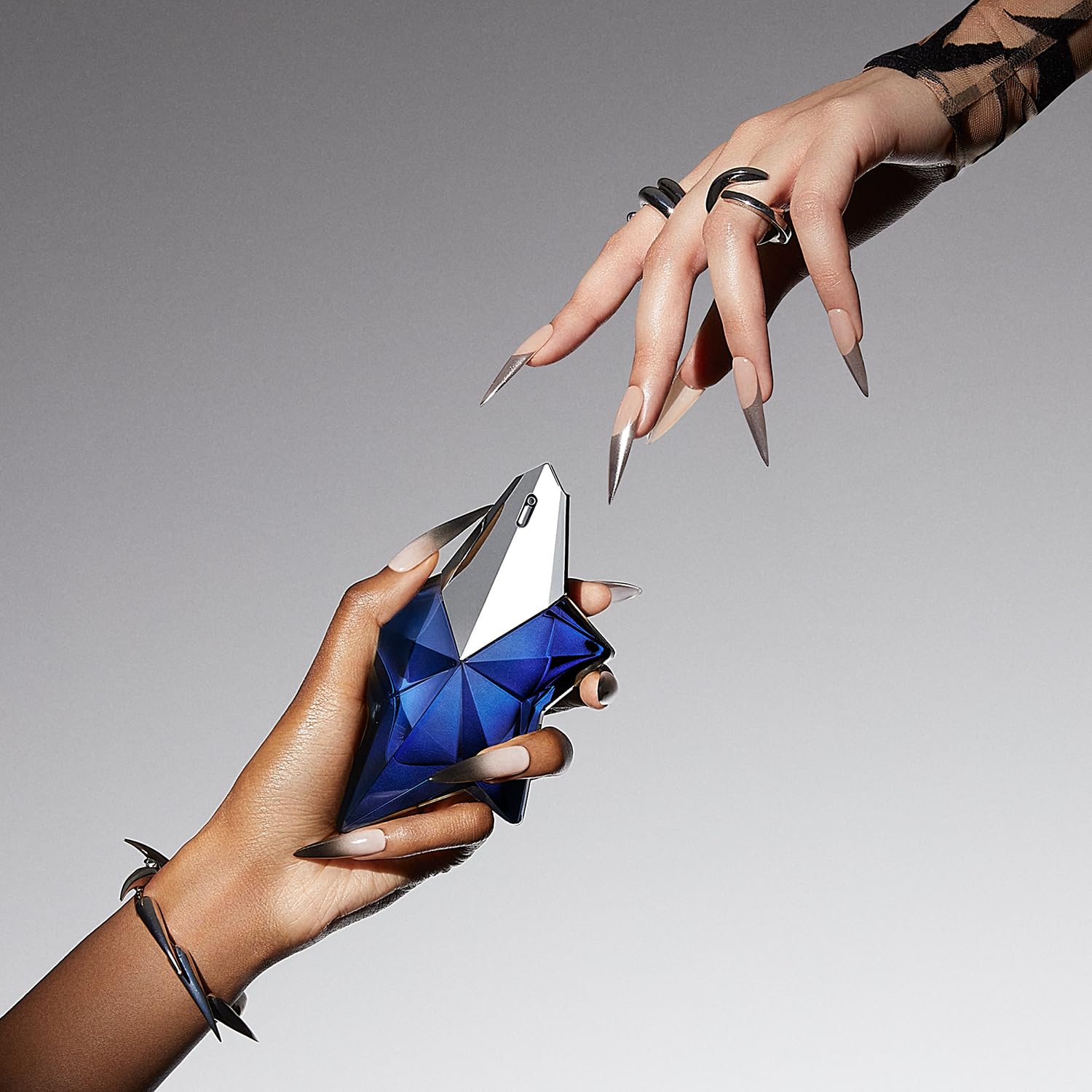 MUGLER ANGEL ELIXIR Eau de Parfum Rechargeable, Parfum pour Femme Boisé Floral, Parfum Féminin