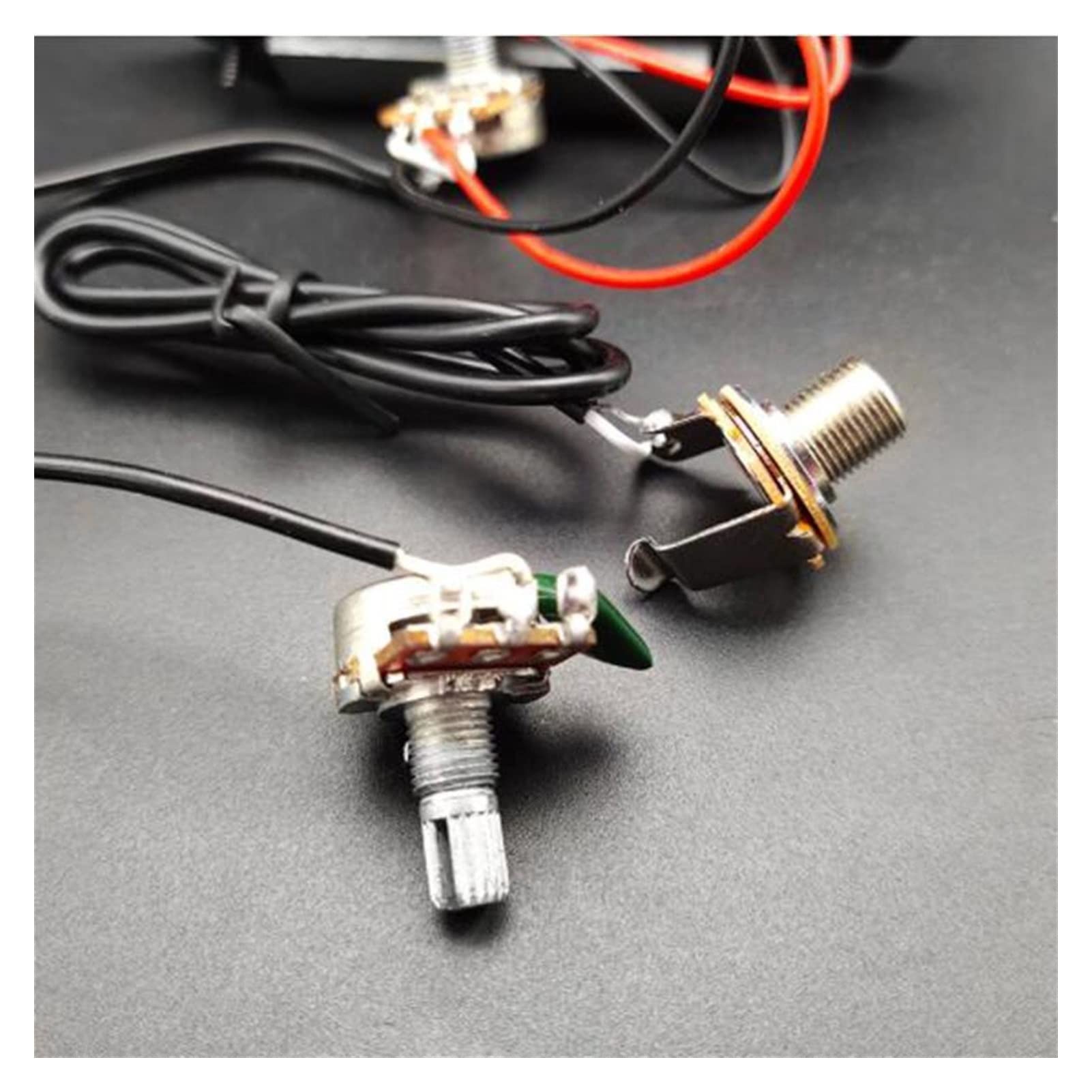 TSTS Harnais De Ramassage De Guitare Électrique À 6 Cordes De 6 Cordes Pré-câblé avec Volume Et Tonalité 1T1V Réglage Câblé Kit Faisceau câbles Guitare