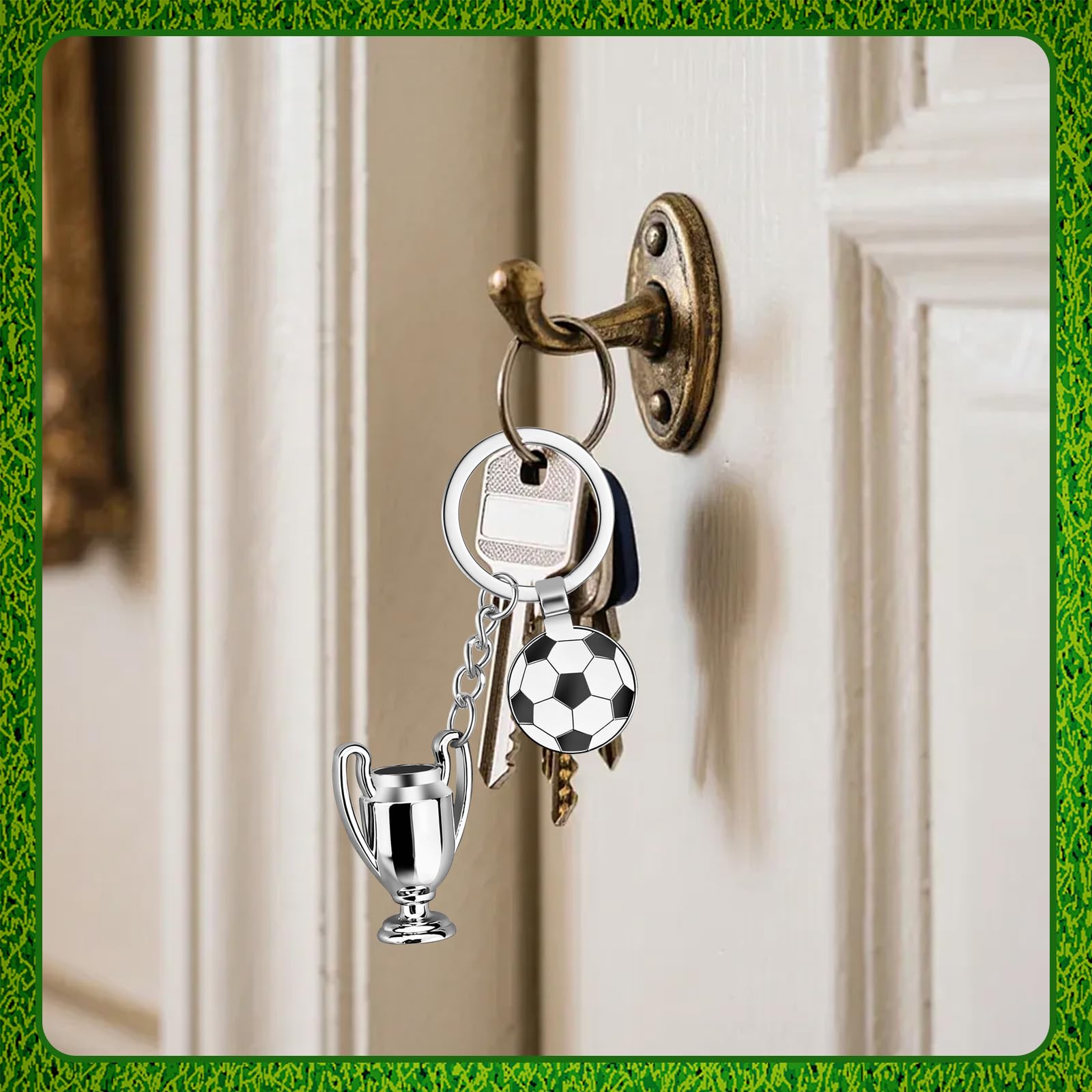 Mini llavero de balón deportivo - Llavero de balón de fútbol de aleación de zinc premium con 2026 accesorios deportivos, llavero versátil para coche, bolso, etiqueta de equipaje, regalo de recuerdo — view 5