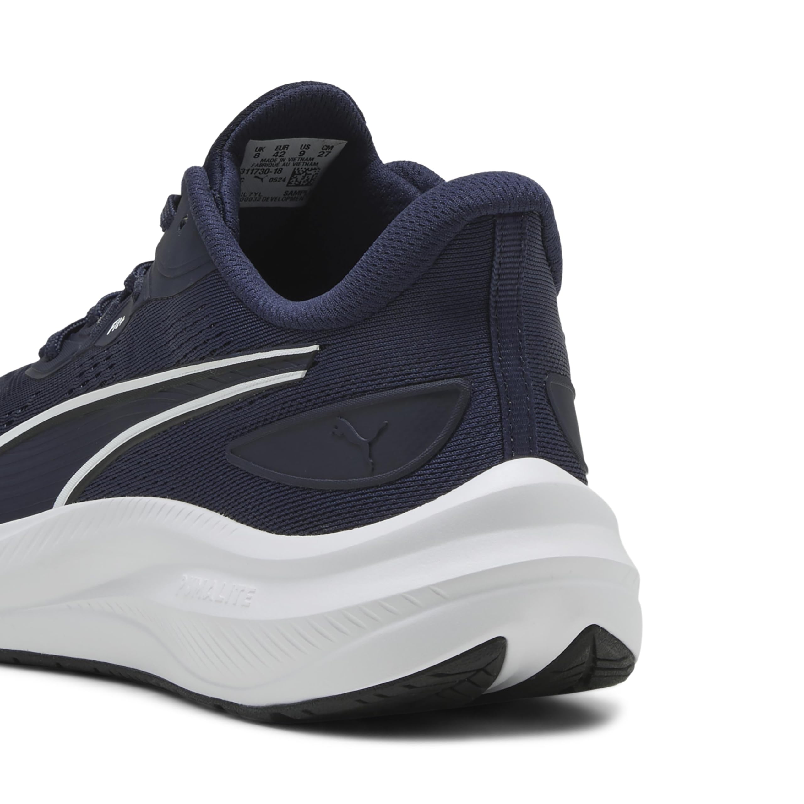 Detalle de la suela de goma Protread de las zapatillas Puma Skyrocket Lite, diseñada para ofrecer tracción en asfalto.
