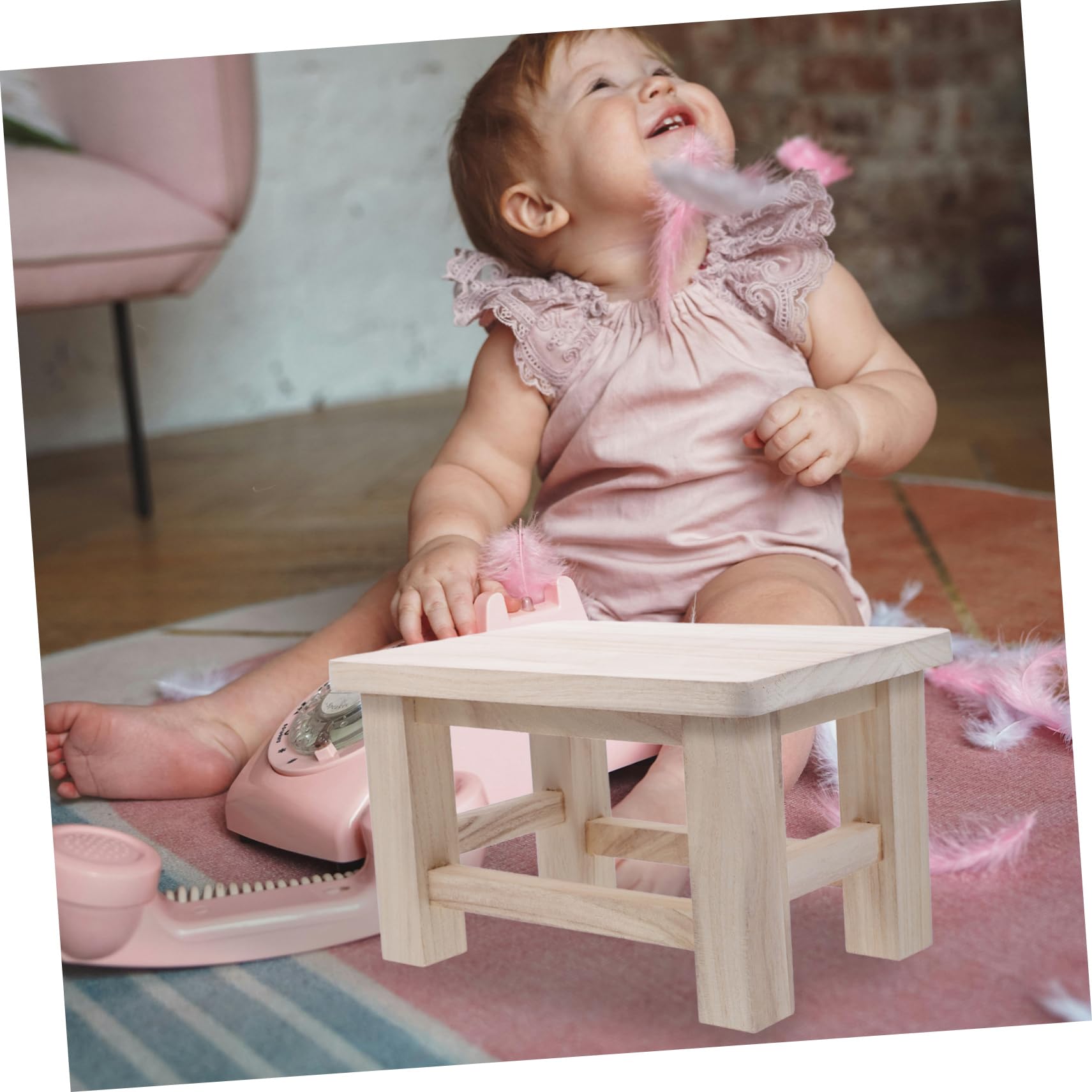 Taburete Banco Beige Pequeño para Cambiar Zapatos de Madera Maciza y Superficie Lisa Bordes Redondeados Adecuado para Uso Hogar
