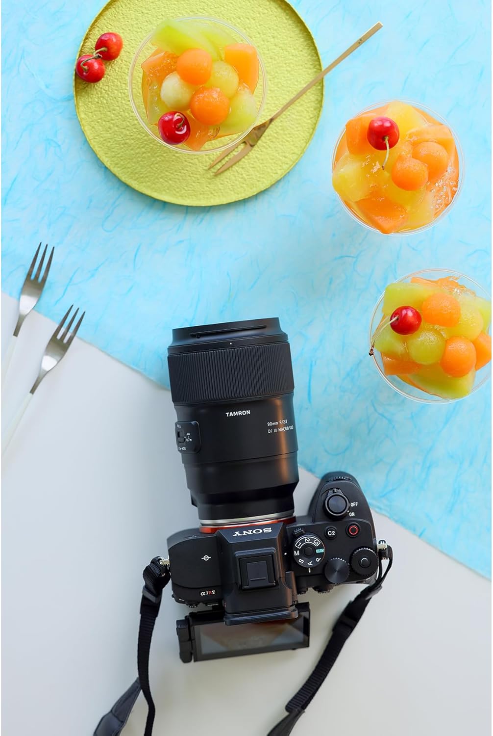 Tamron 90mm F/2.8 Di III VXD 1:1 Macro for Sony E Mount Full Frame/APS-C Mirrorless Cameras