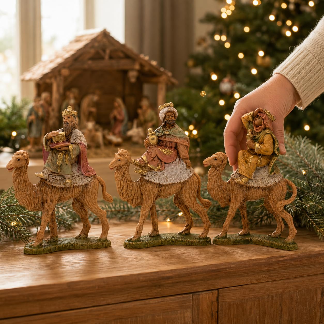 VILLAGE GIFT IMPORTERS Set di tre Re Magi Cammelli da 10,2 cm | Statuette dei Tre Re per Presepe | Melchior, Caspar, Balthasar | Made in Italy