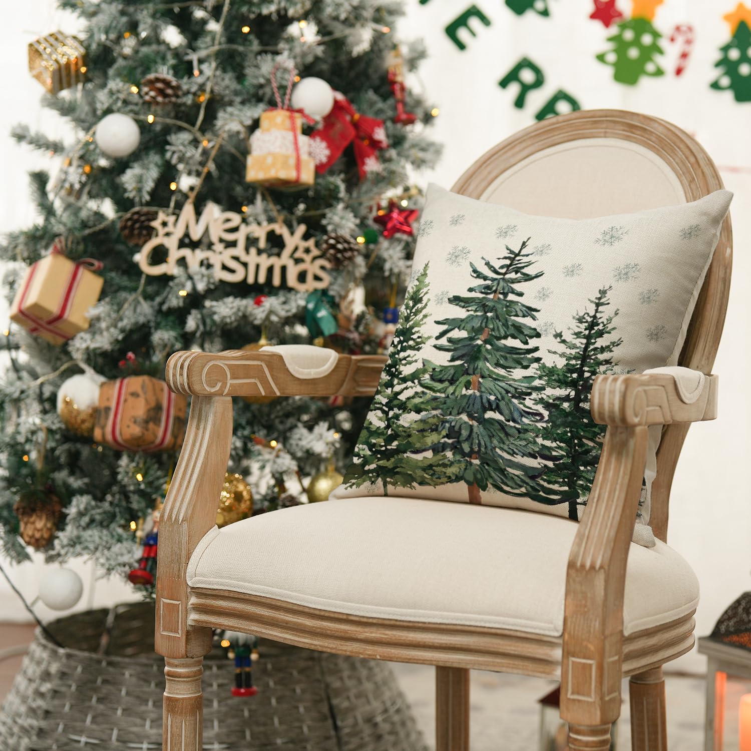 Juego de 2 fundas de almohada con diseño de árboles de Navidad, copos de nieve, 18 x 18 pulgadas, decoración de fundas de cojín de invierno para sofá 2